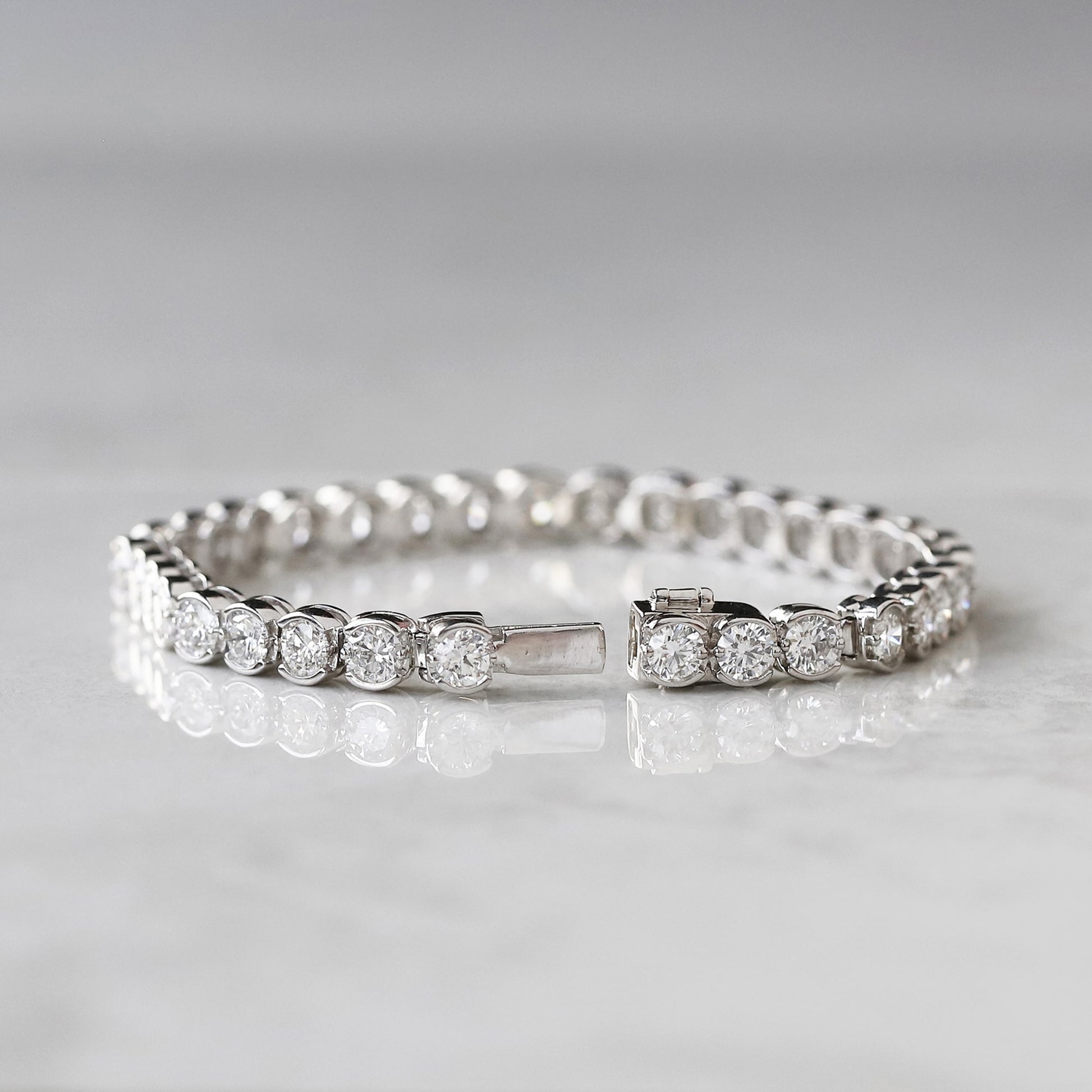 lab grown diamond bracelet