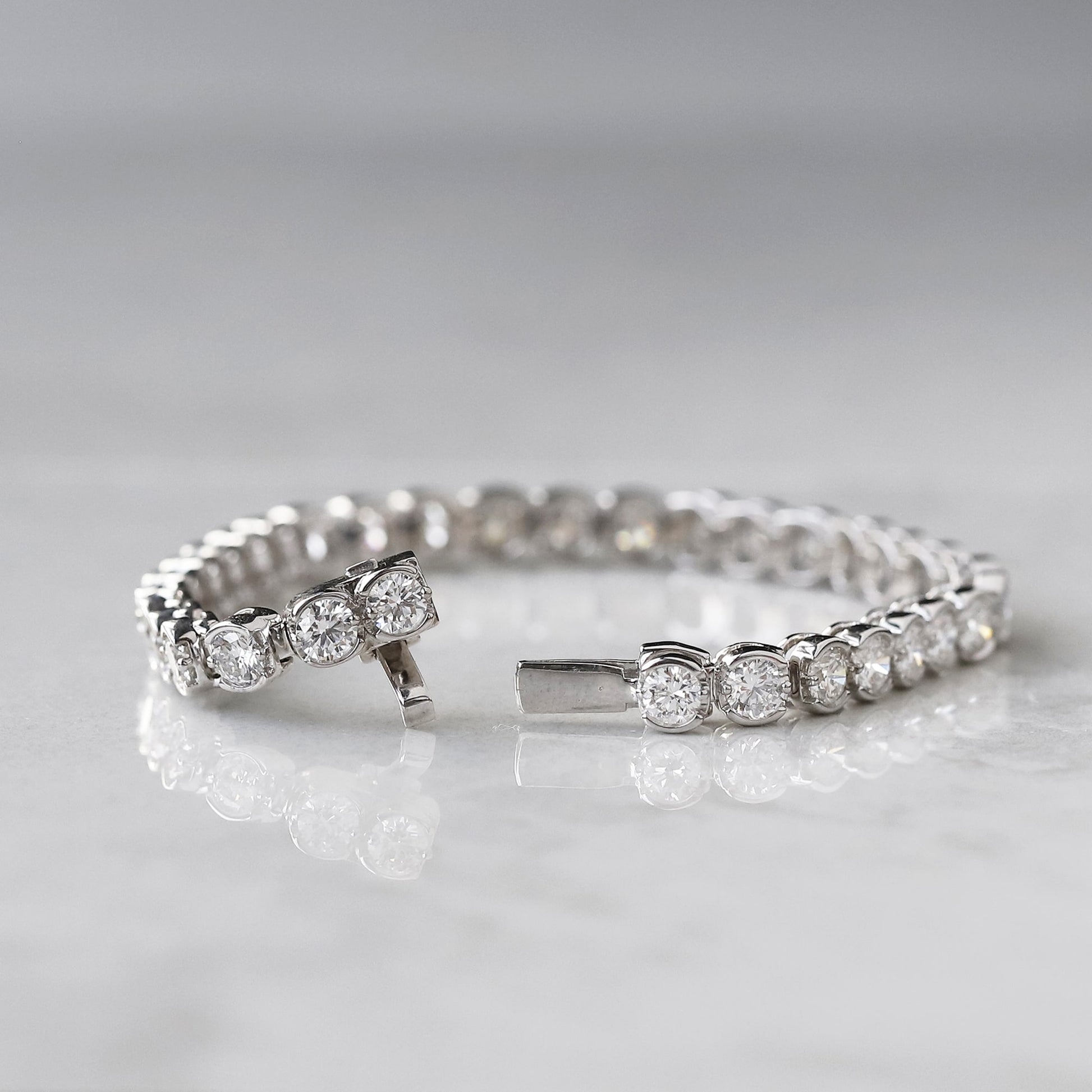 lab grown diamond bracelet