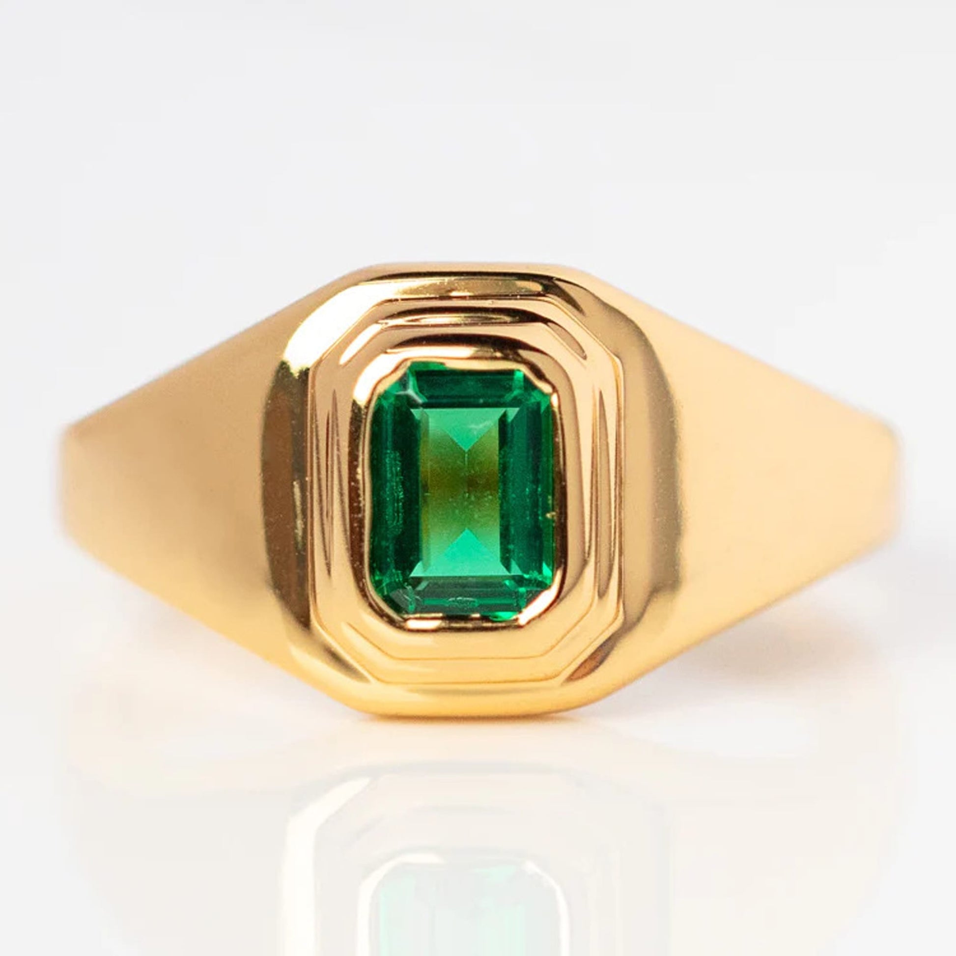 emerald stone ring