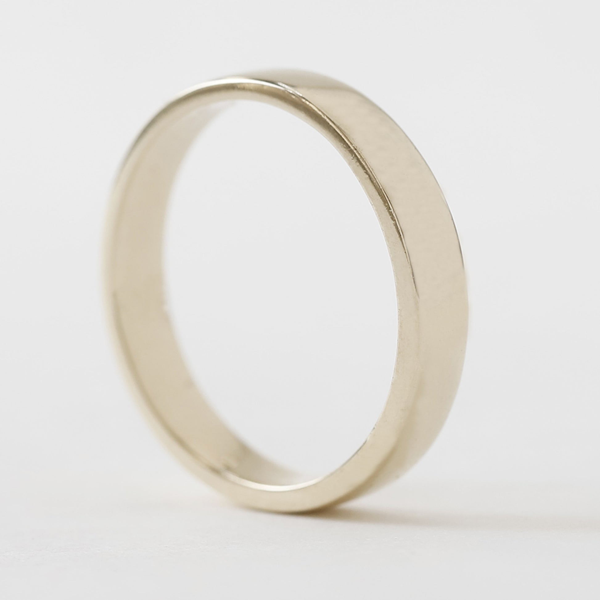 gold wedding ring