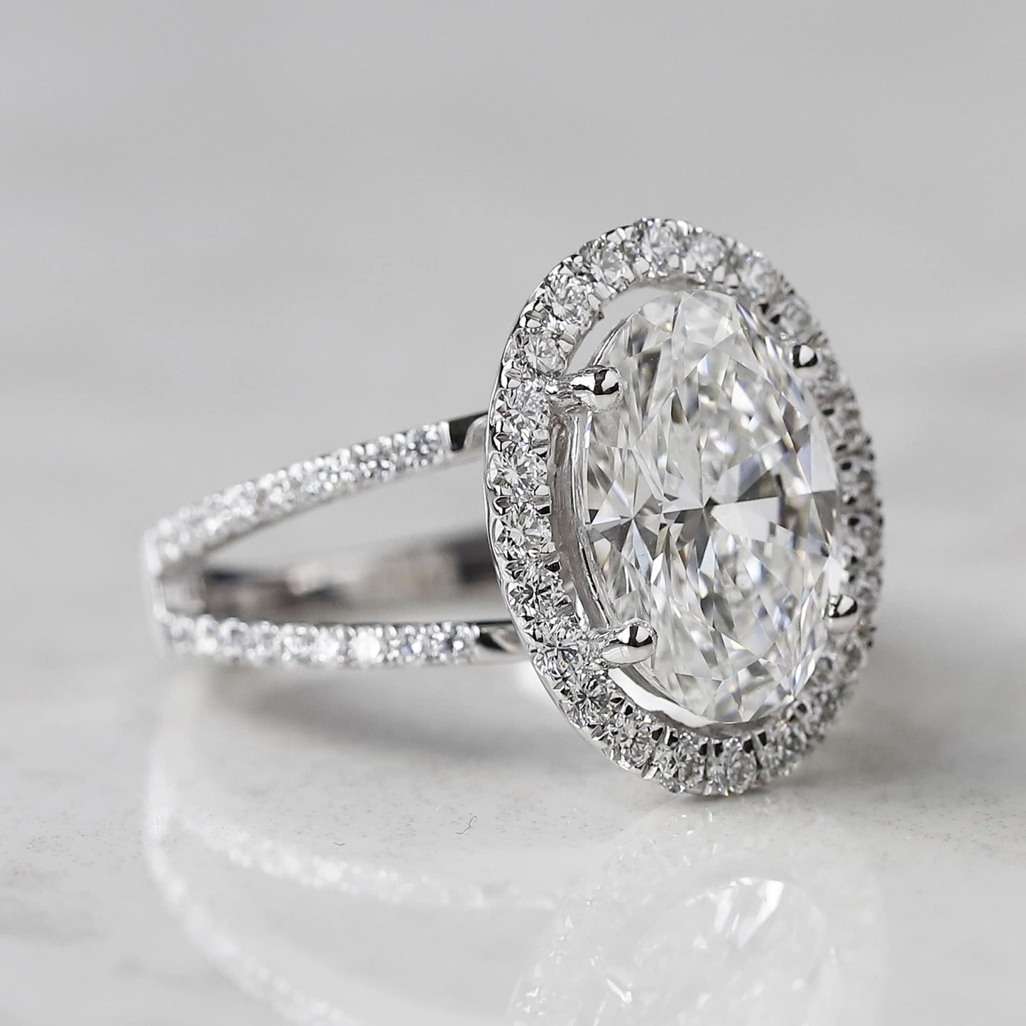 oval diamond halo ring
