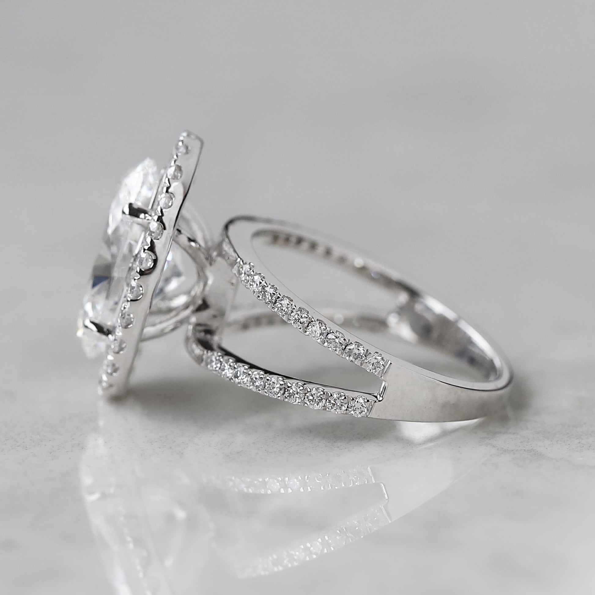 oval diamond halo ring