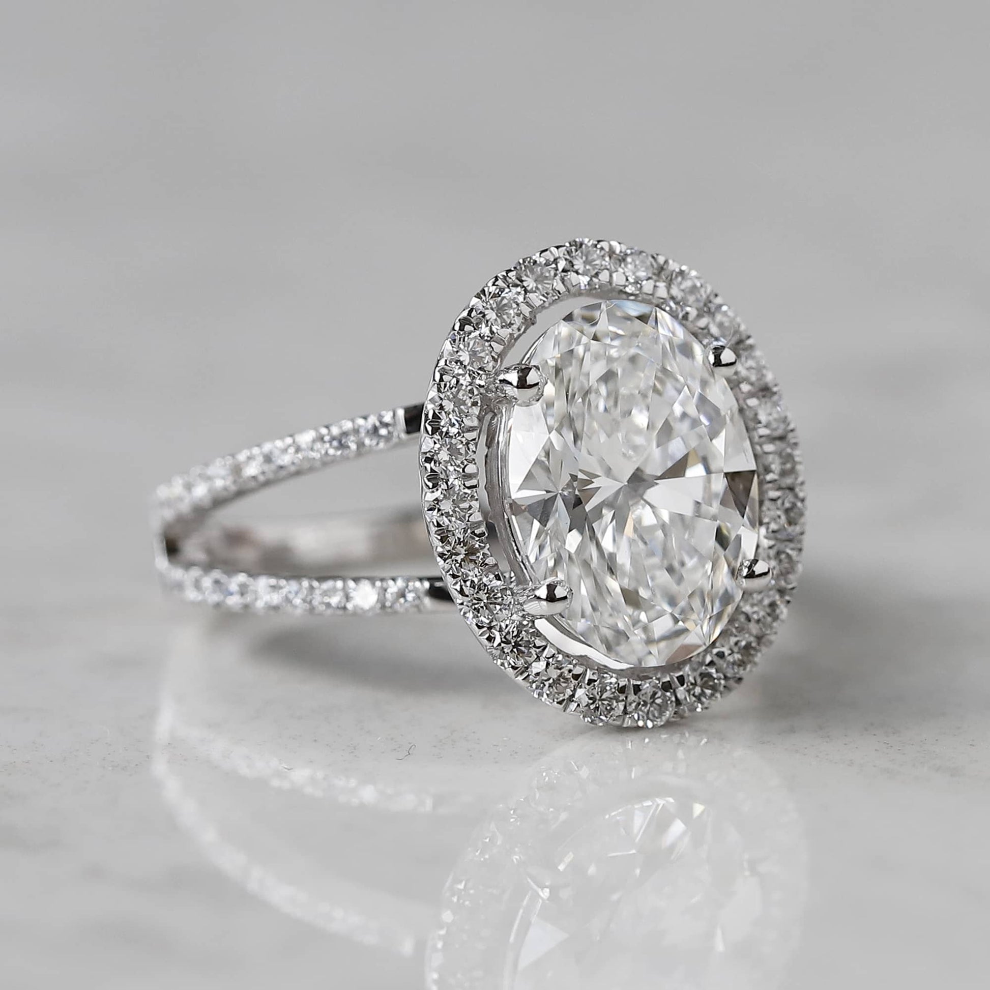 oval diamond halo ring