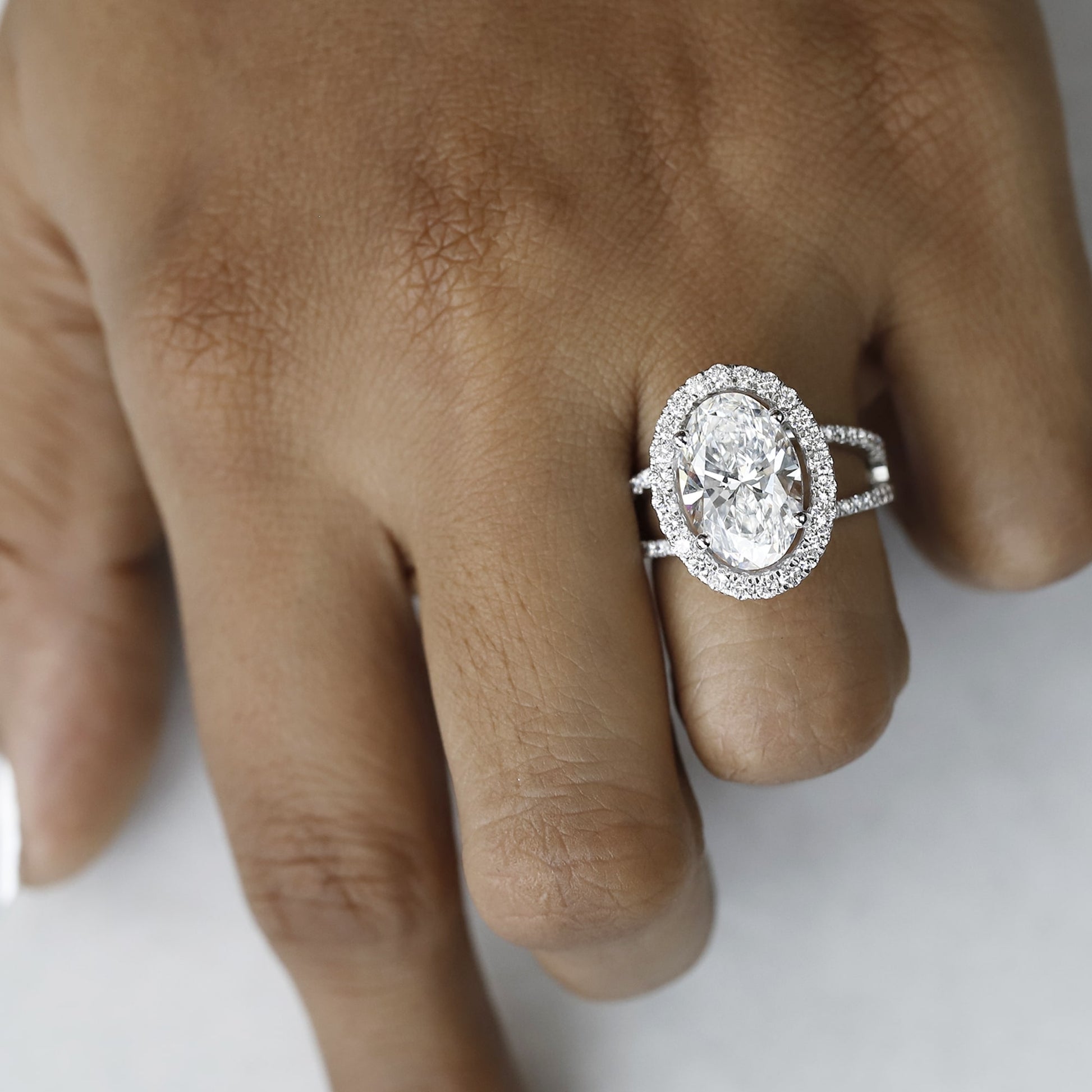 oval diamond halo ring