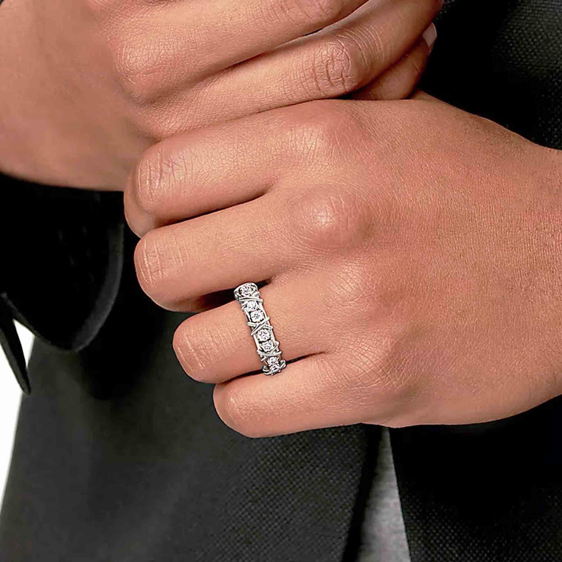 Elegant 14k gold men's wedding band for special occasions