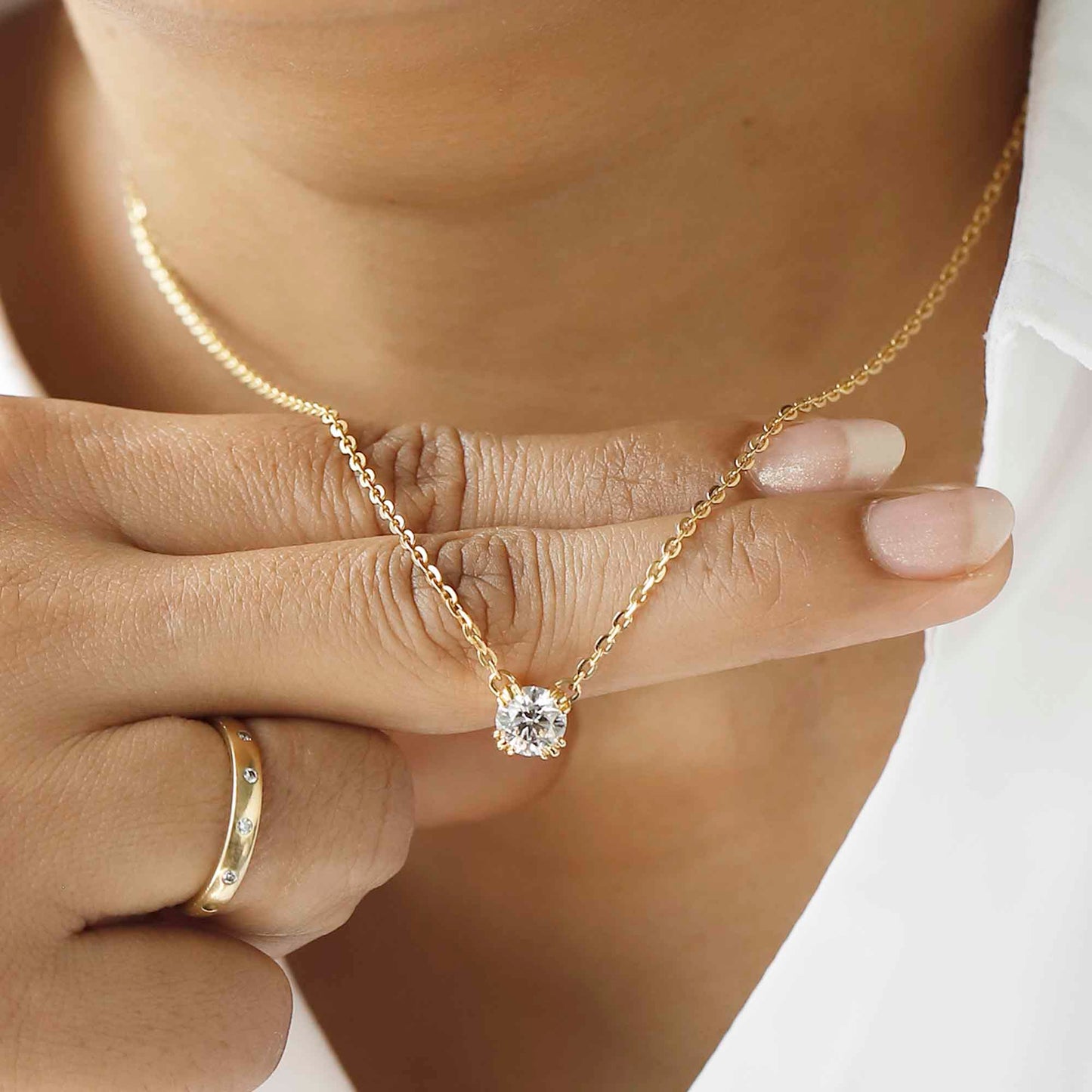 single diamond necklace