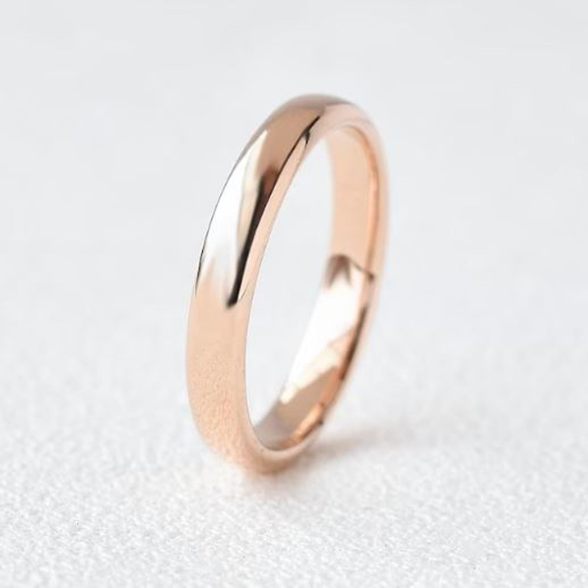 plain yellow gold wedding band