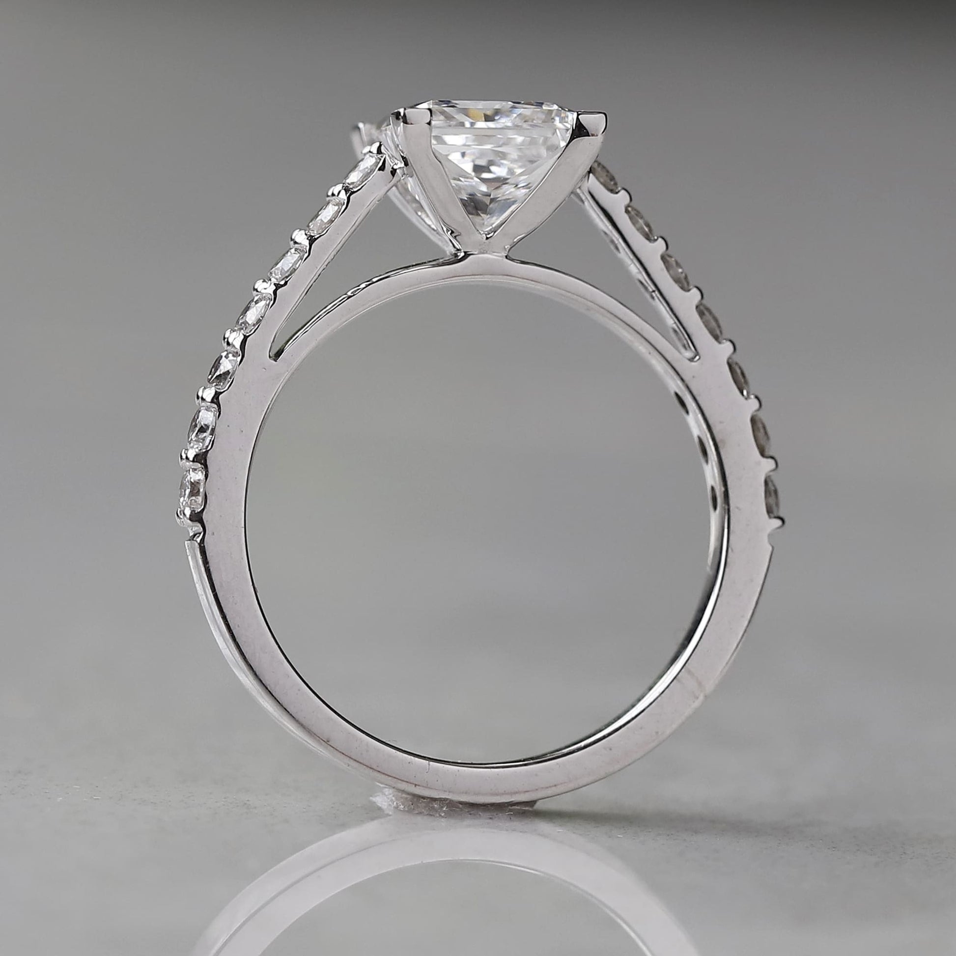princess cut diamond ring