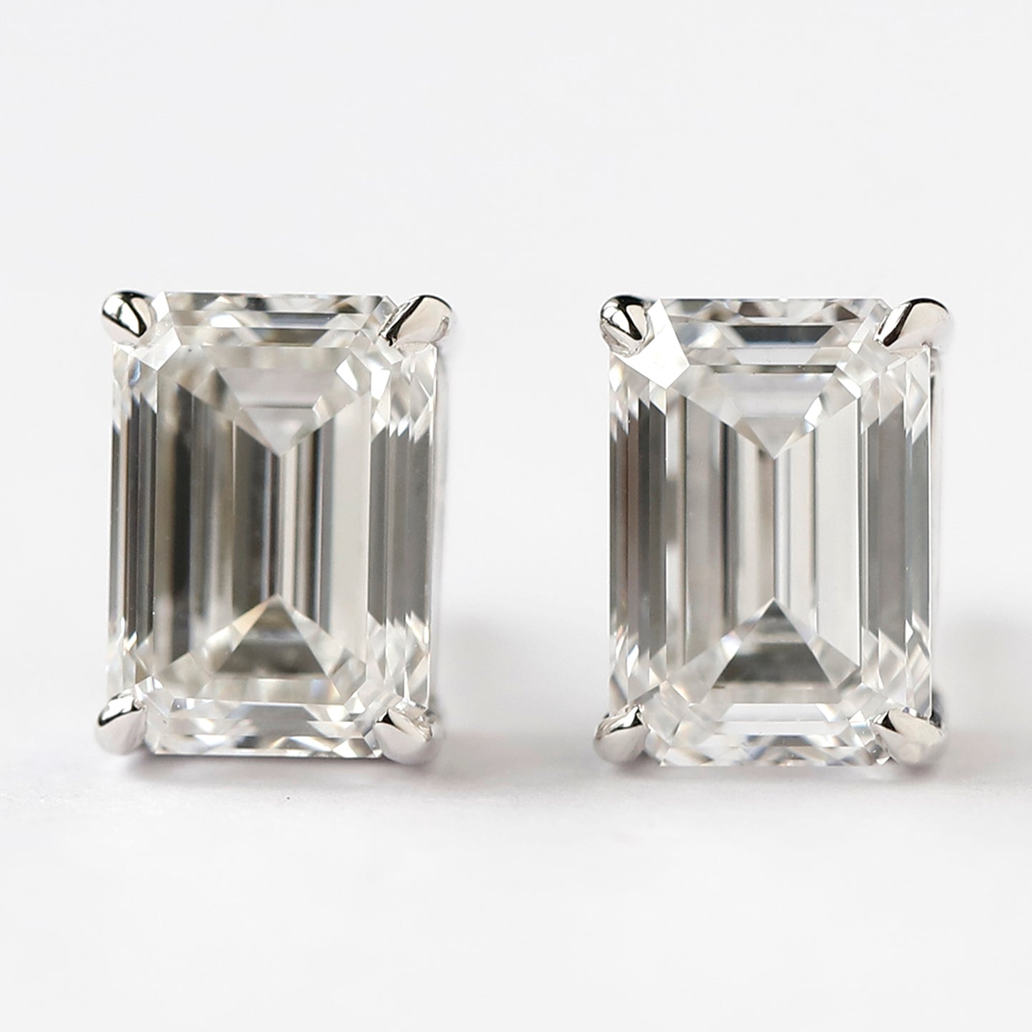 14 K White Gold Emerald Cut diamond Earrings