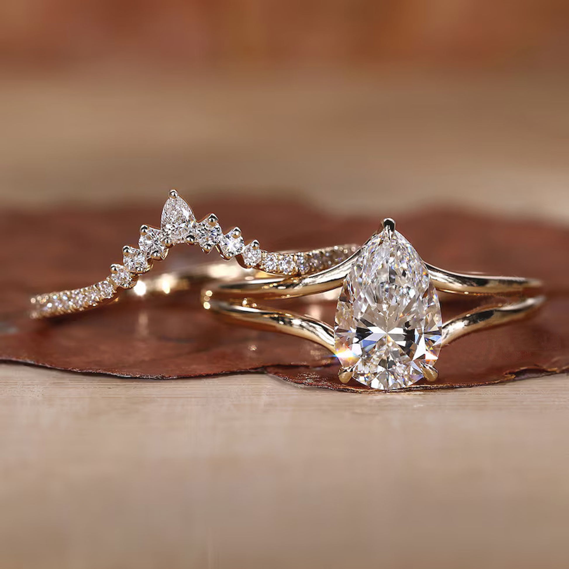 Pear Shaped Engagement Ring Set