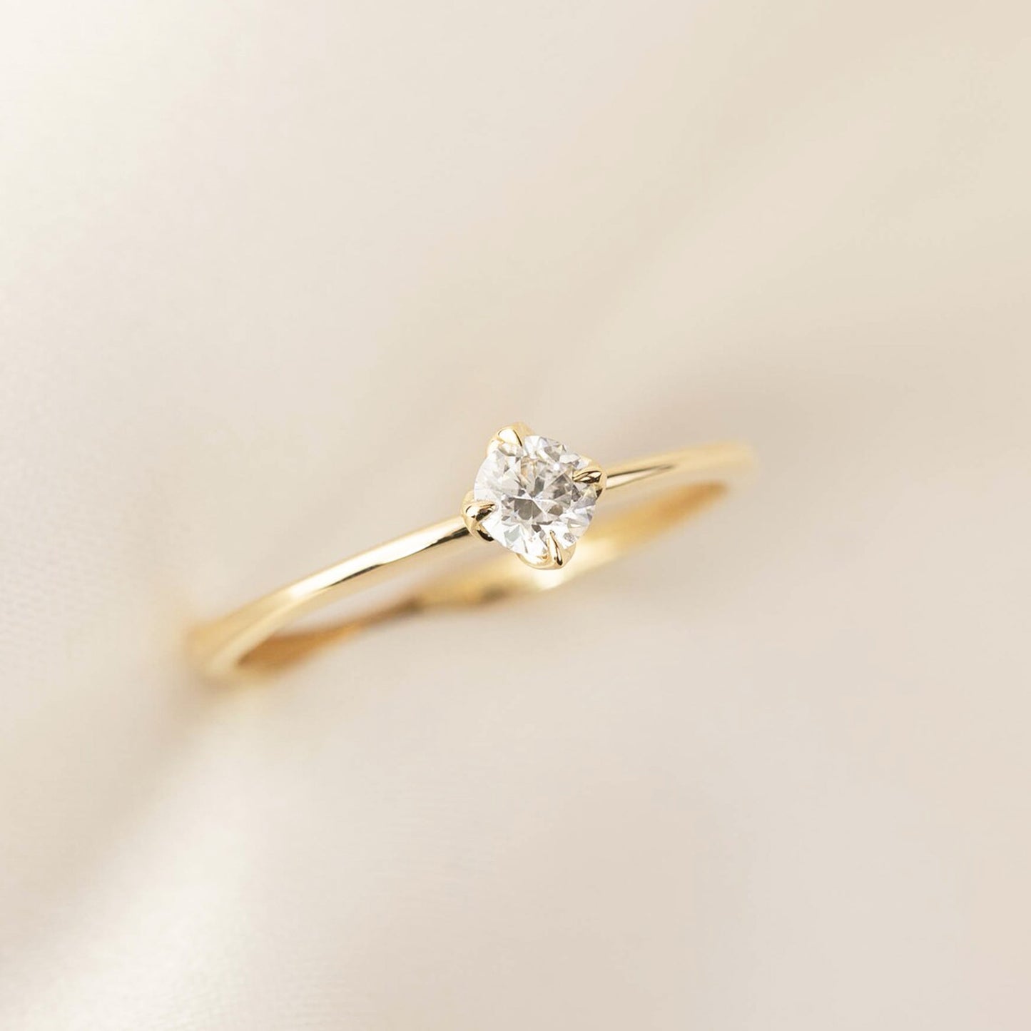 minimal wedding ring