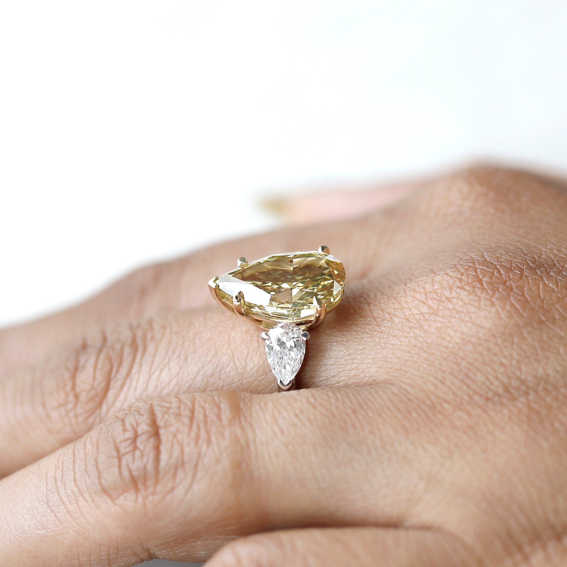 Pear-Shaped Engagement Ring