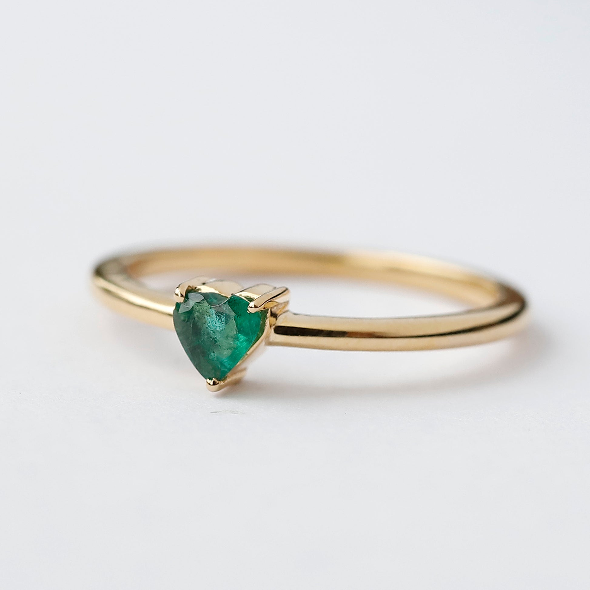 emerald heart ring