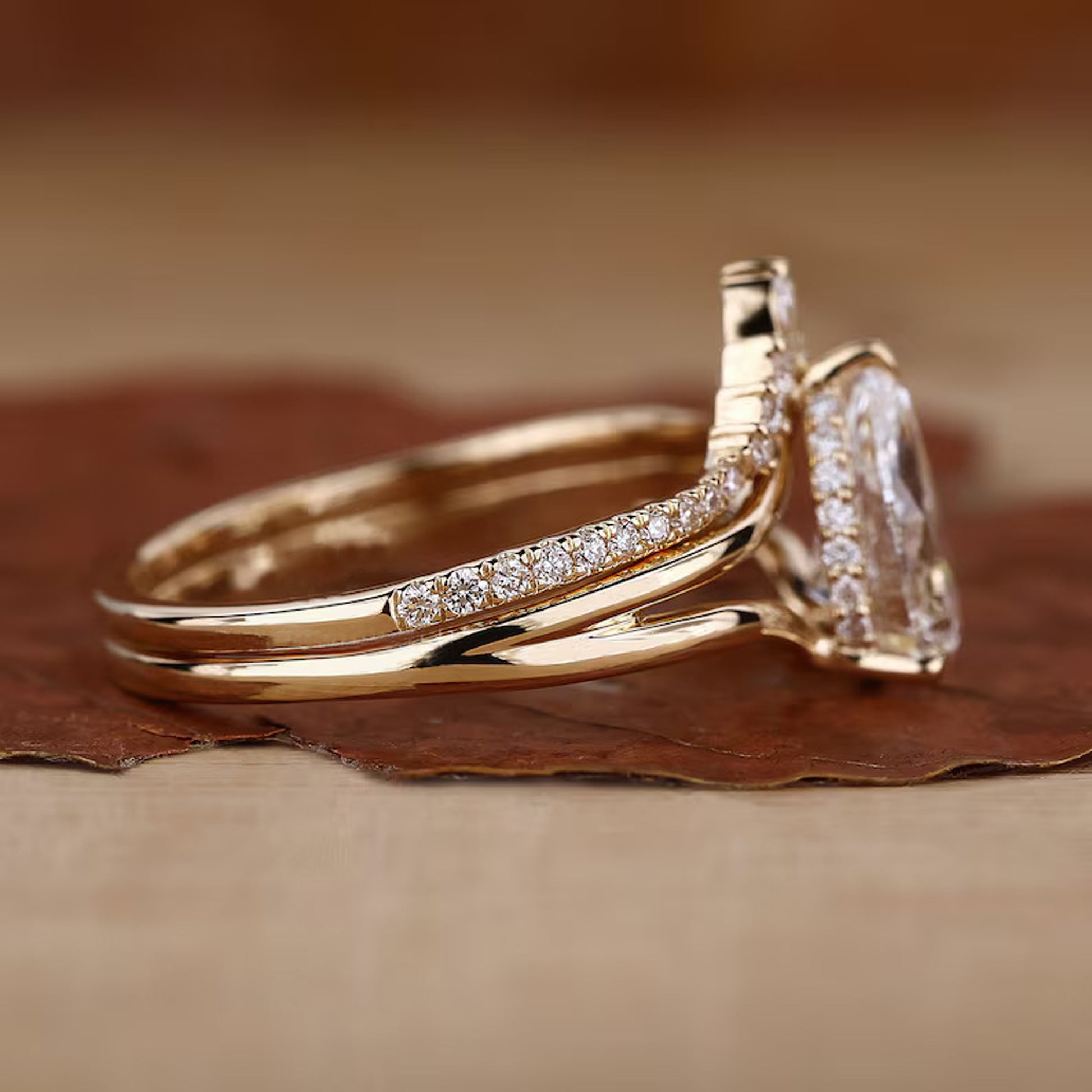 Pear Shaped Engagement Ring Set