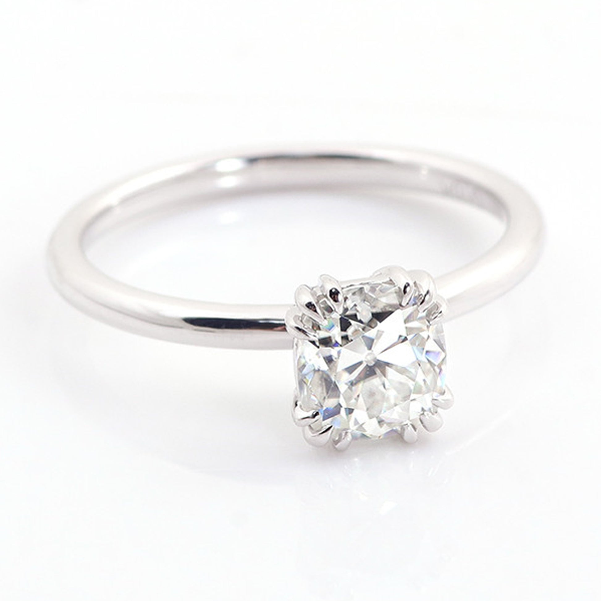 cushion cut engagement rings moissanite