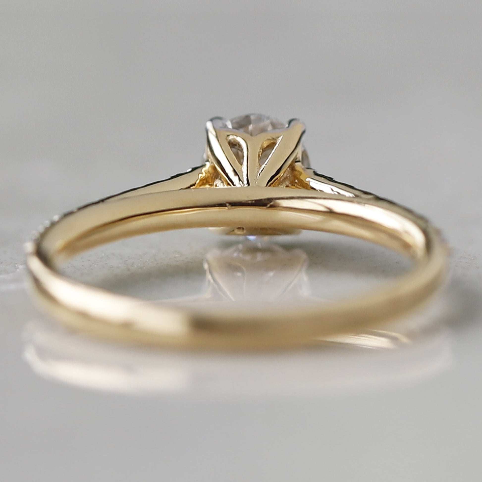 lab grown diamonds engagement rings