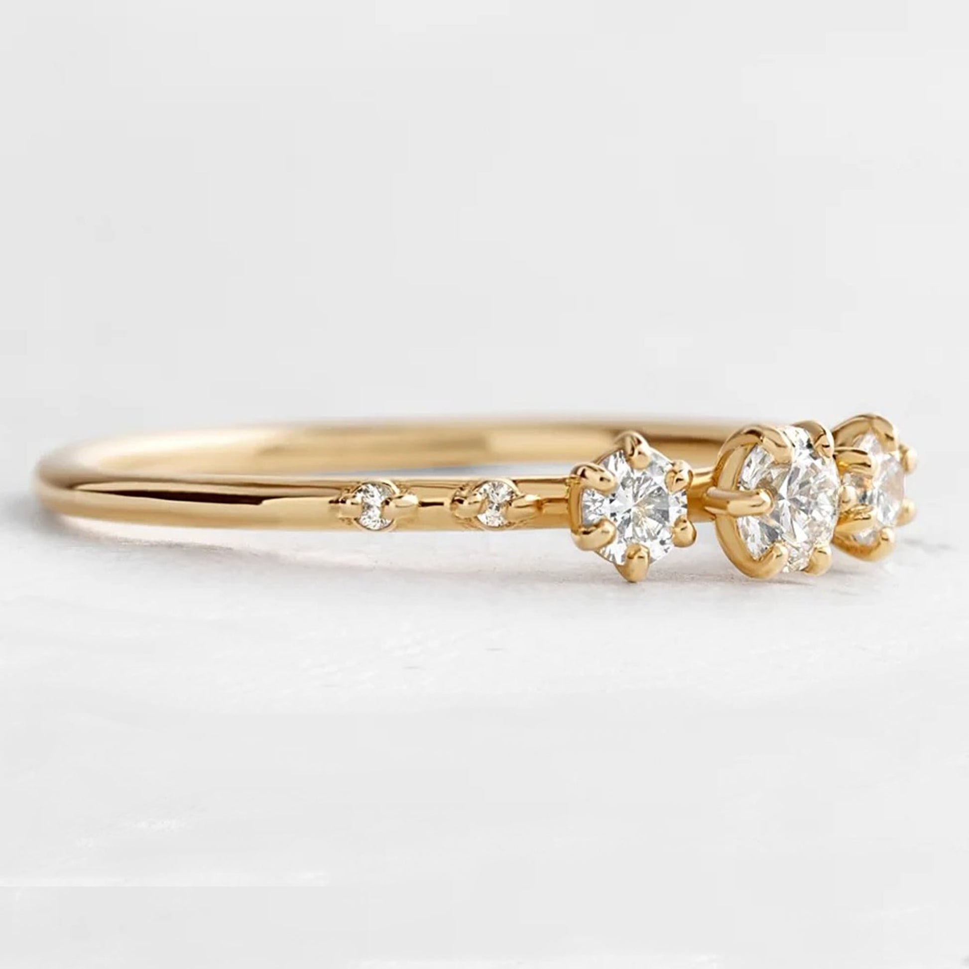 round cut diamond ring