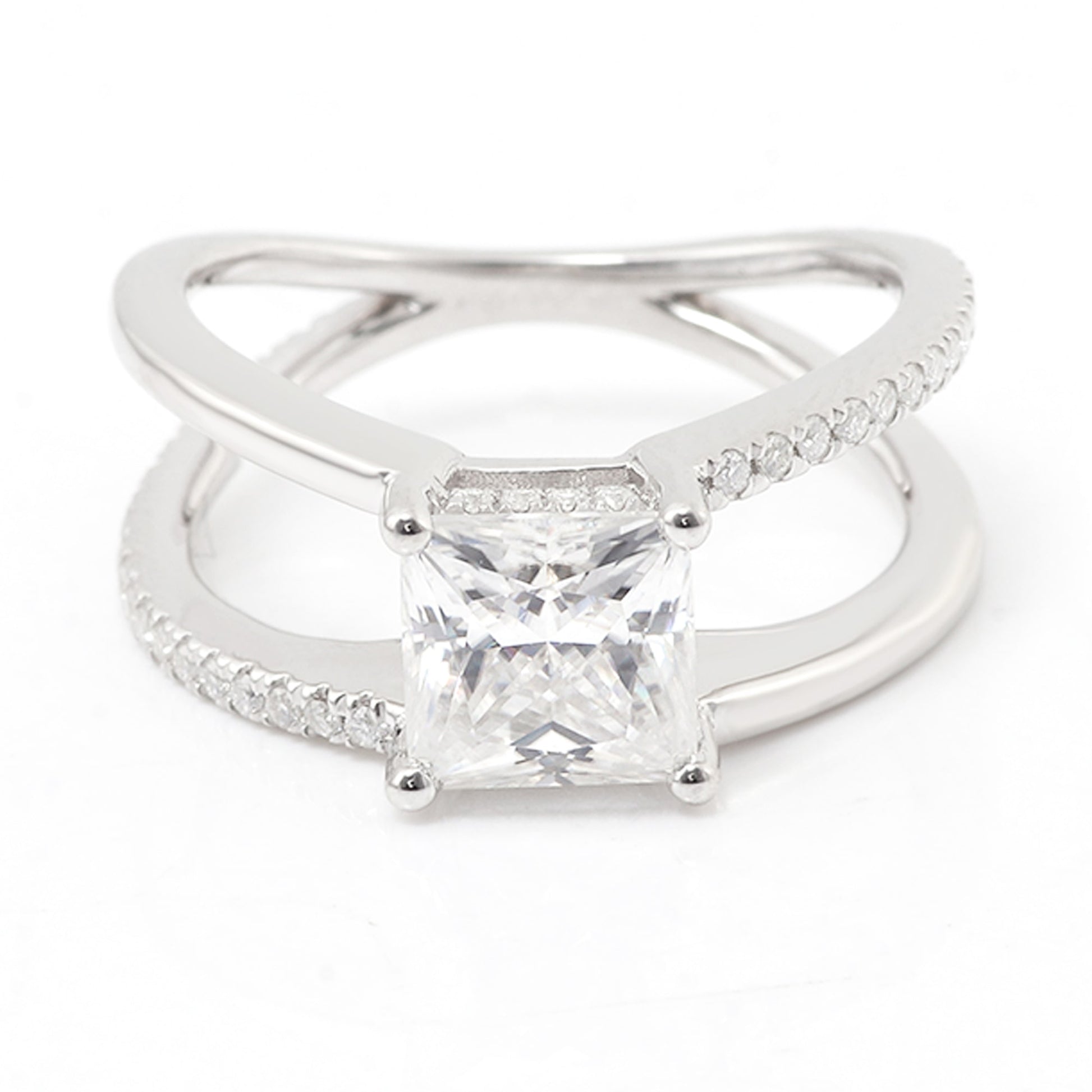 princess cut moissanite engagement ring