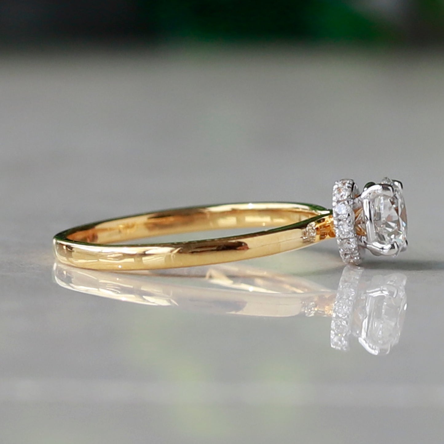14 K Yellow Gold Round Cut Diamond Ring