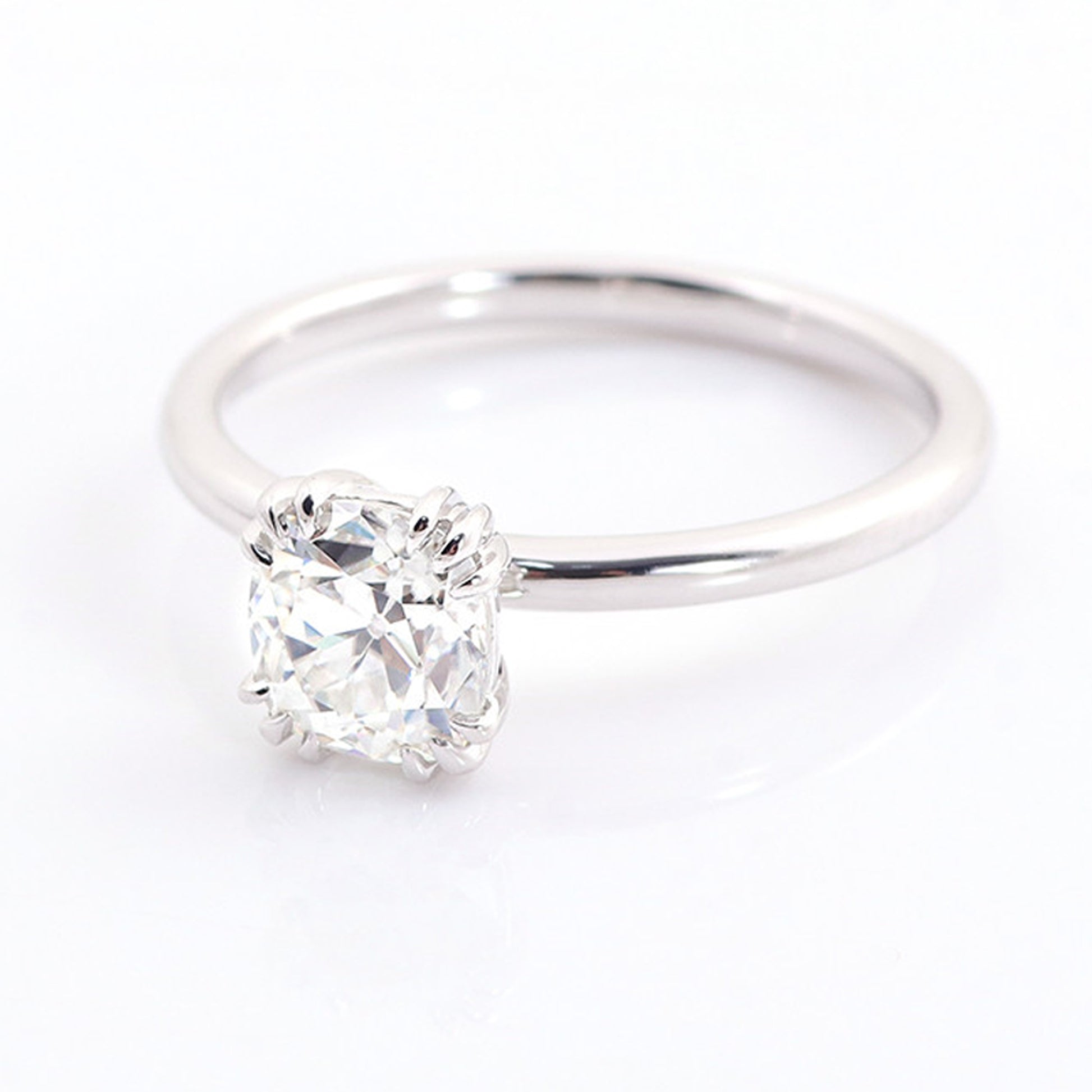 cushion cut engagement rings moissanite