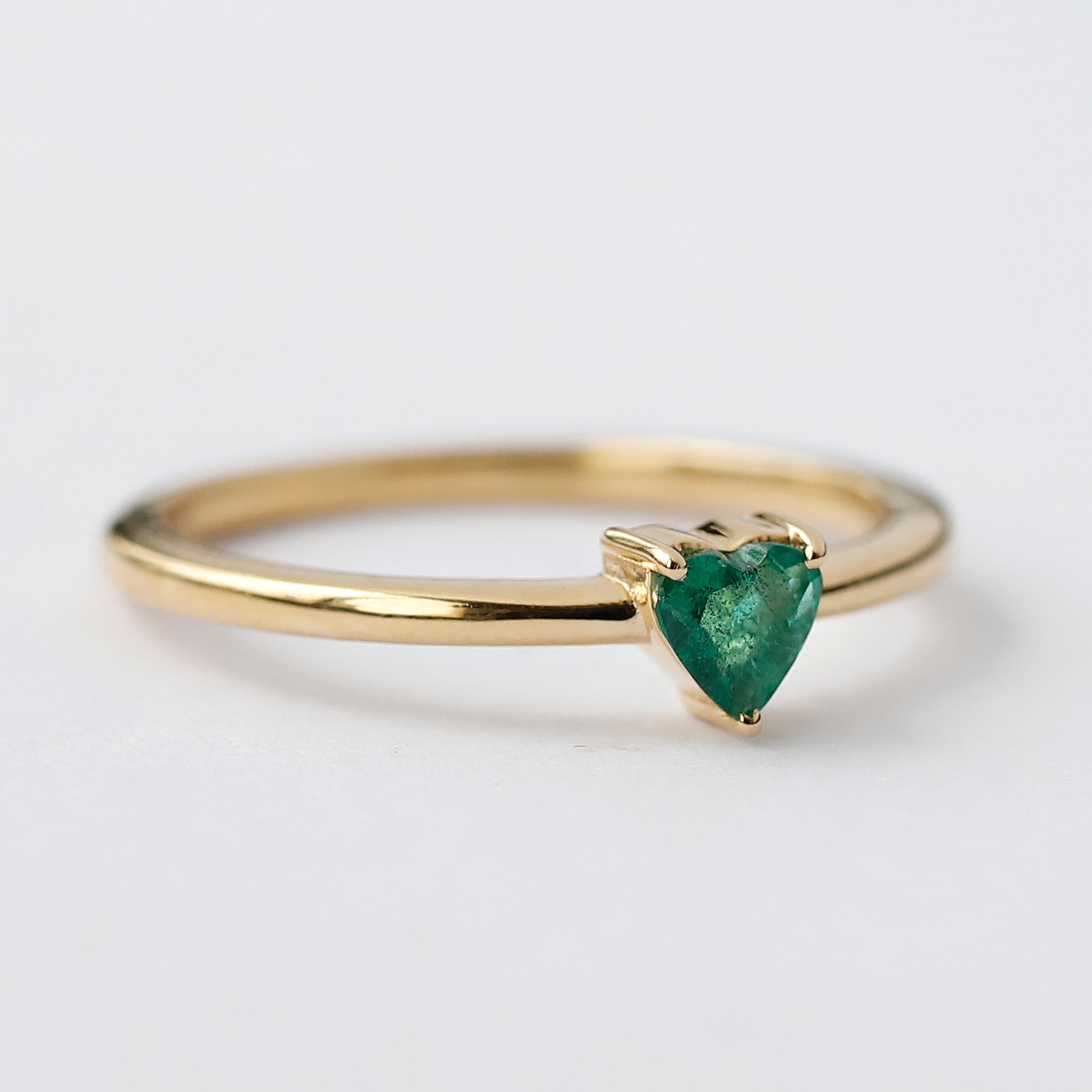 emerald heart ring
