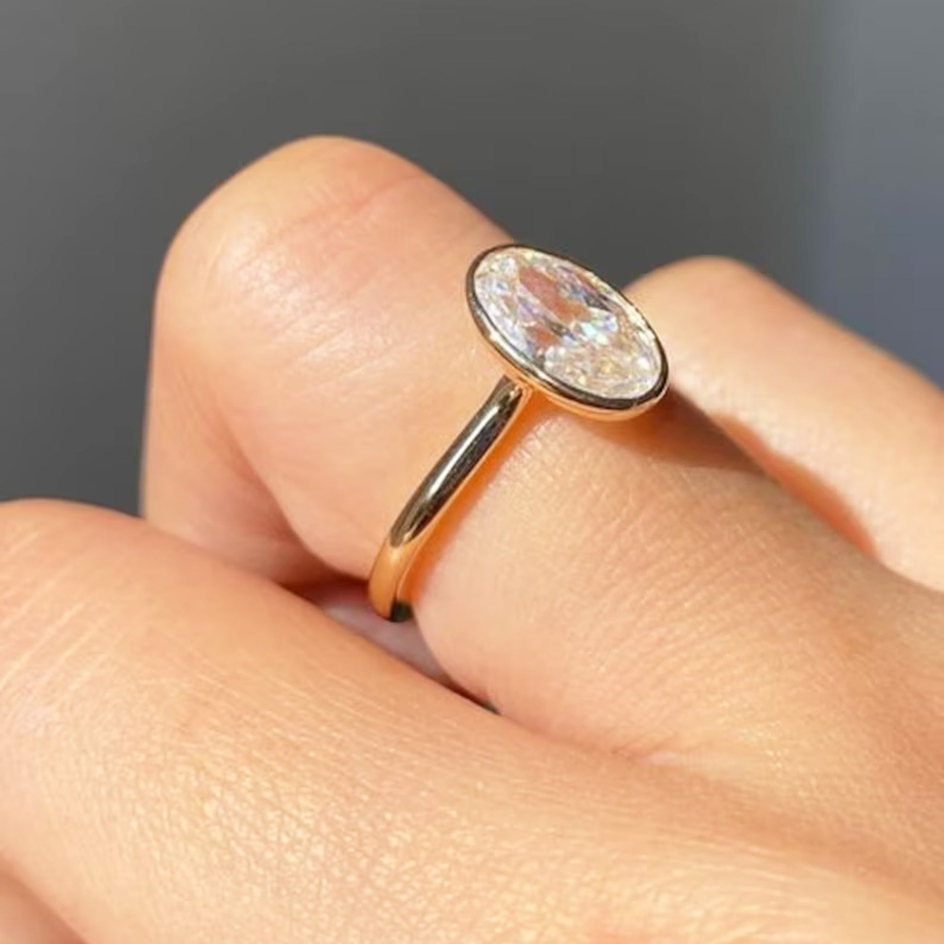 2 carat oval moissanite ring