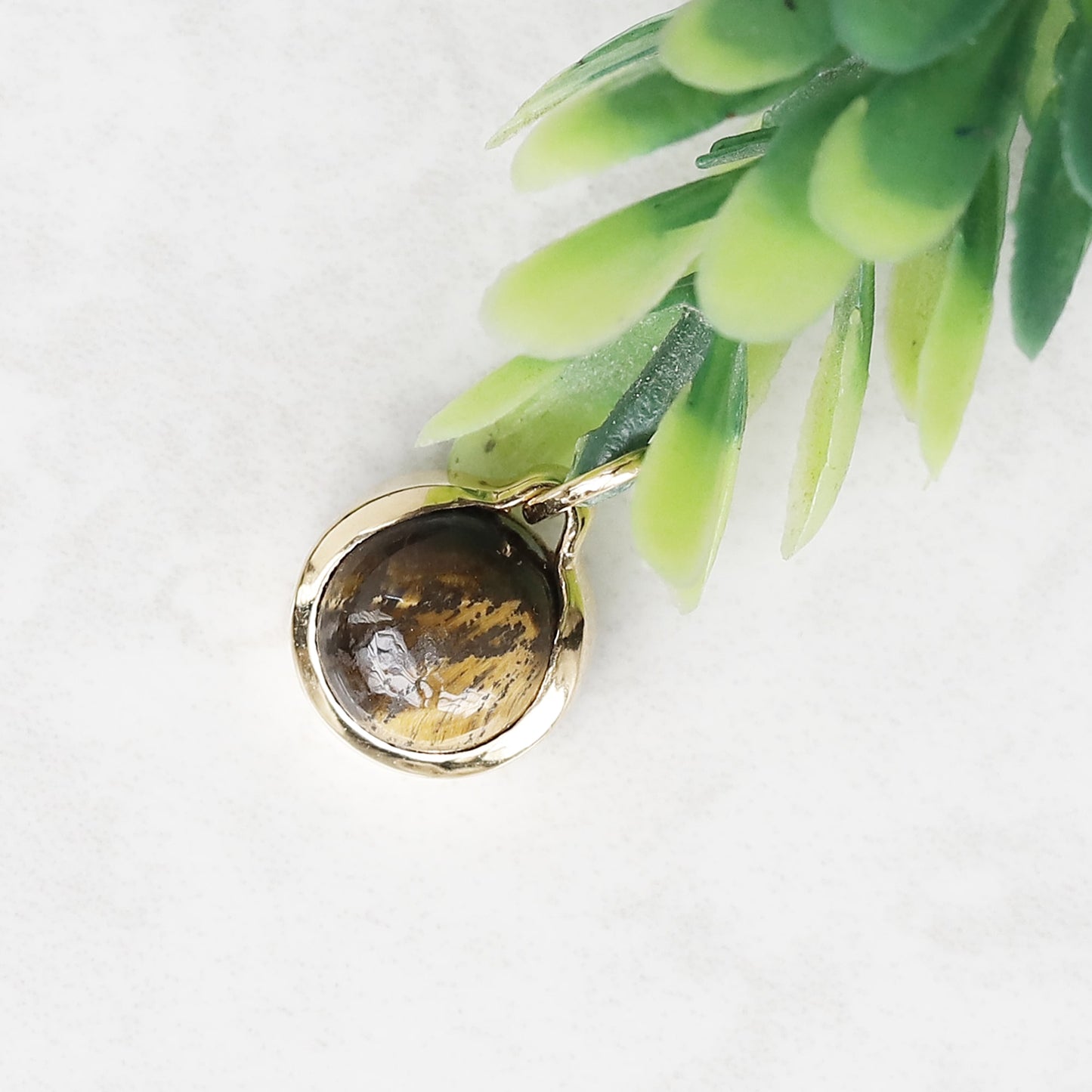 tiger eye stone