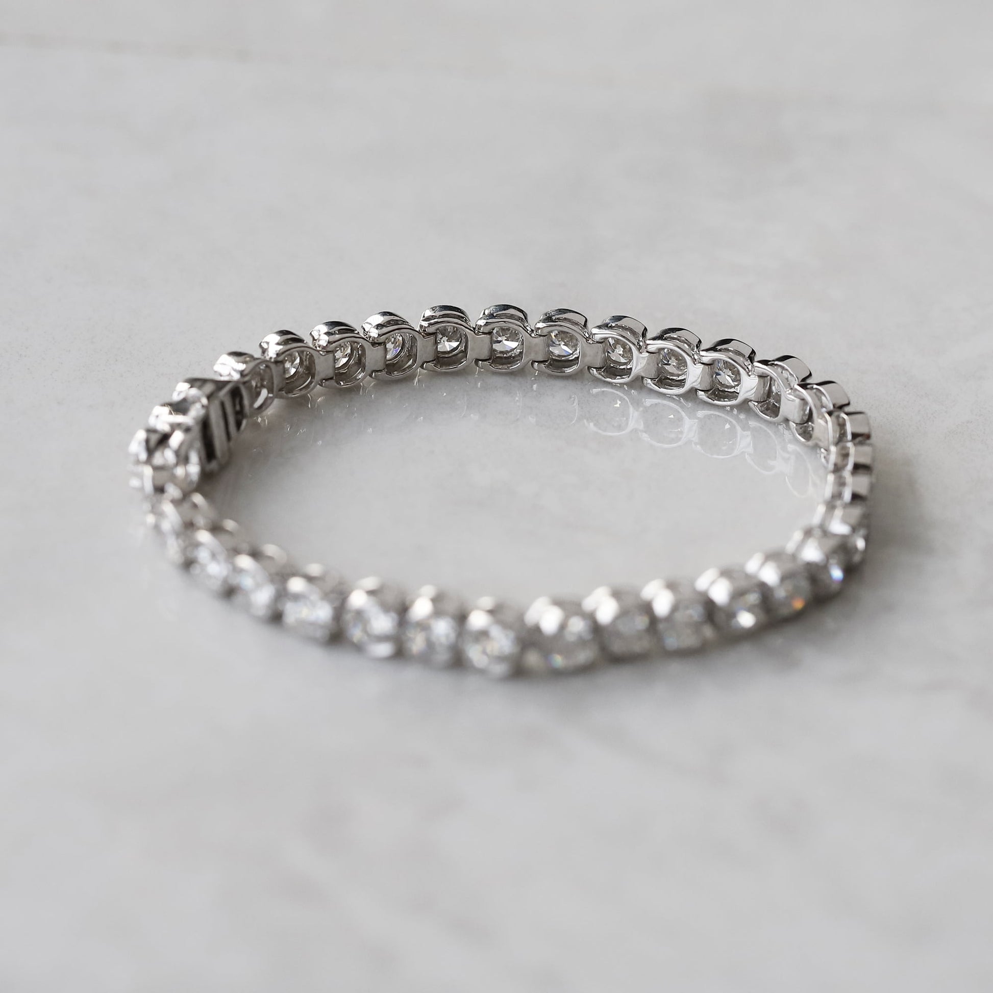 lab grown diamond bracelet