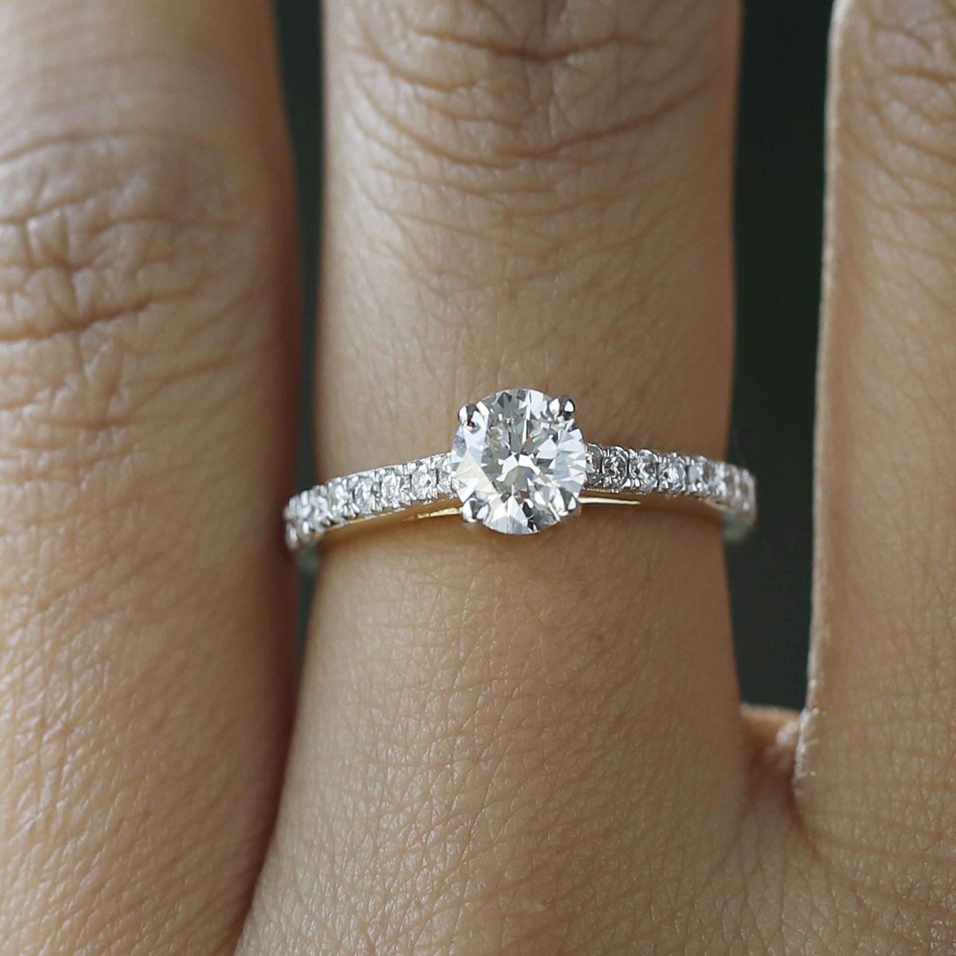 lab grown diamonds engagement rings