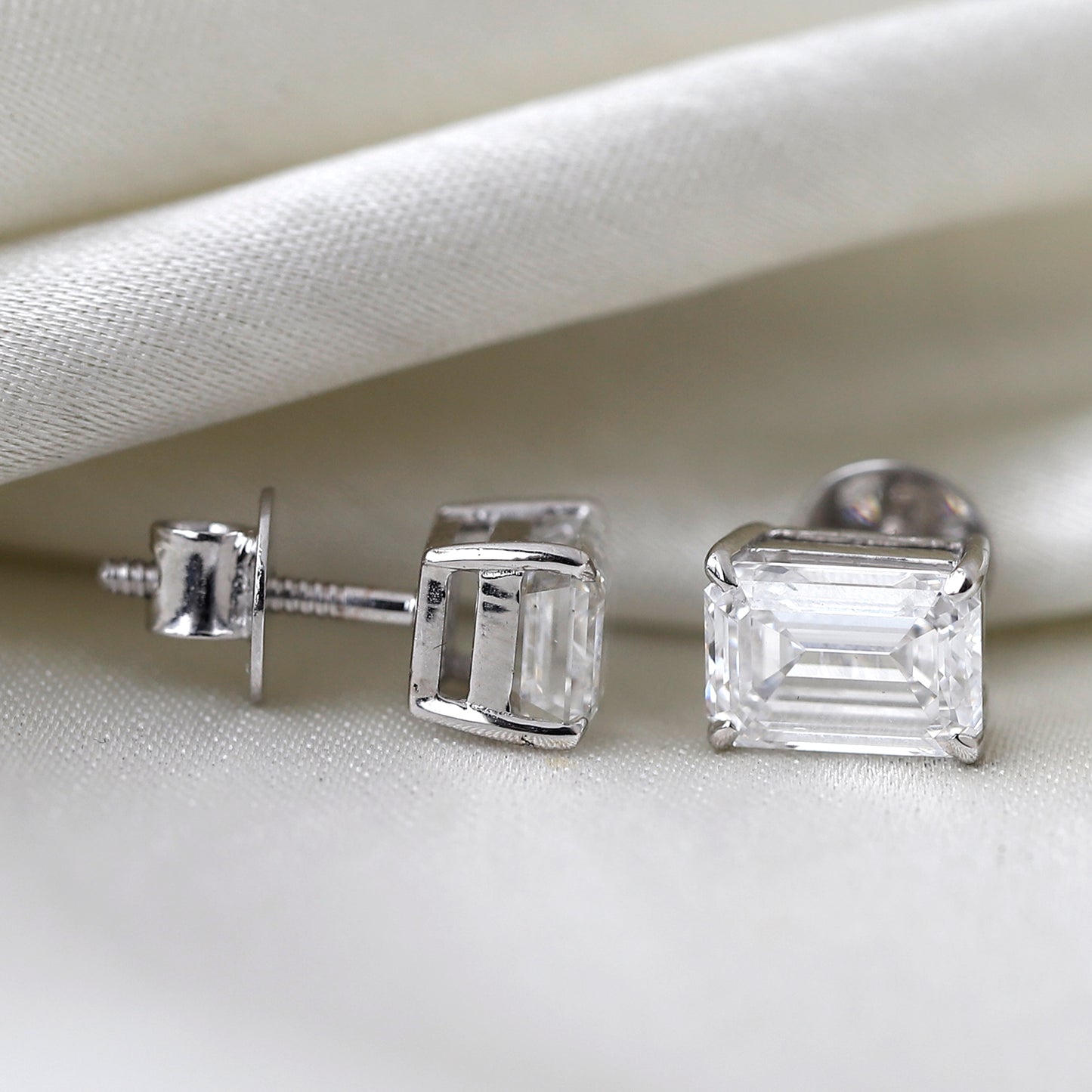 14 K White Gold Emerald Cut diamond Earrings