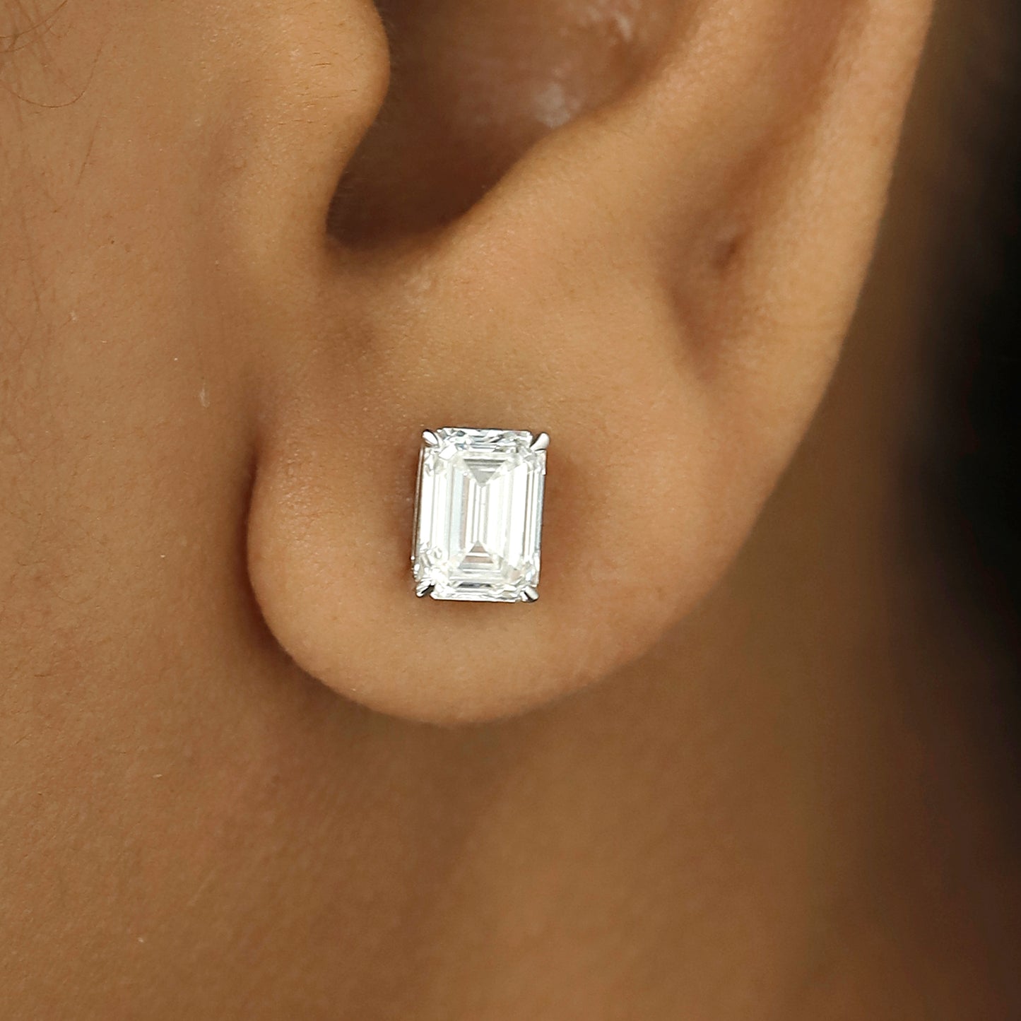 14 K White Gold Emerald Cut diamond Earrings