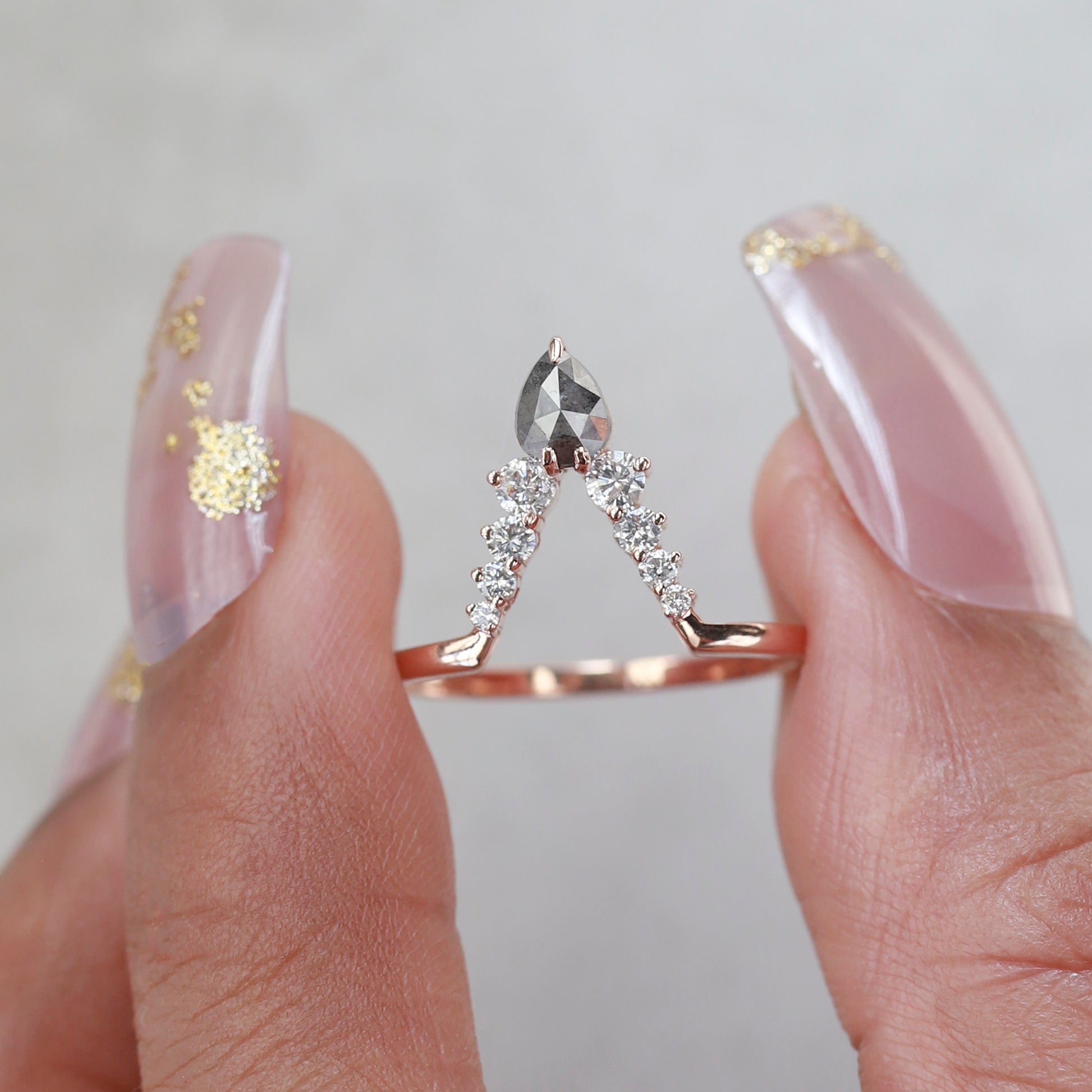 14 k gold salt and pepper diamond band