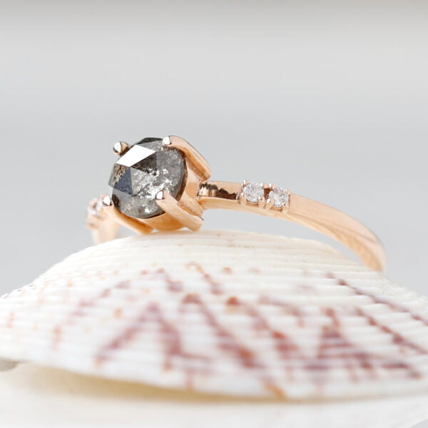 Elegant Celestial Ring with Diamonds