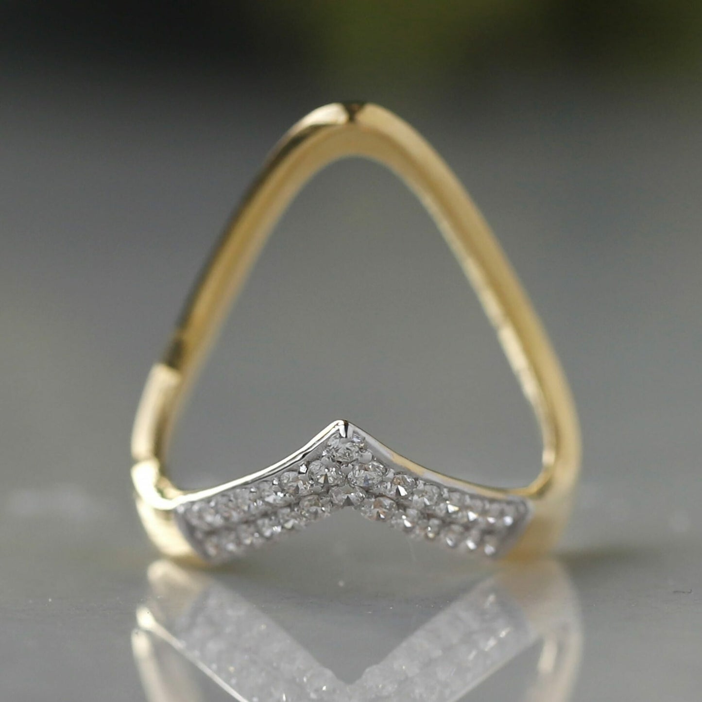 v ring