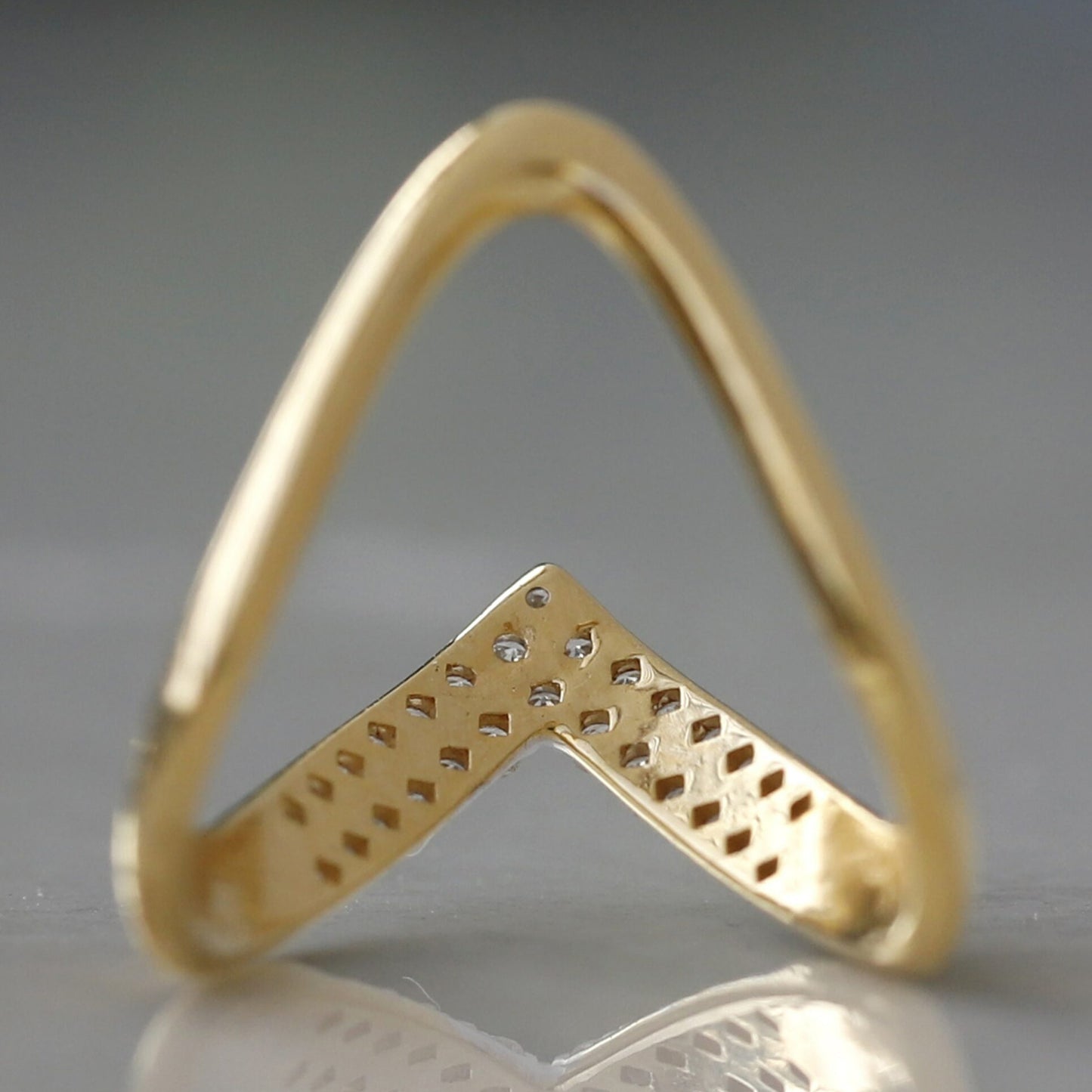v ring