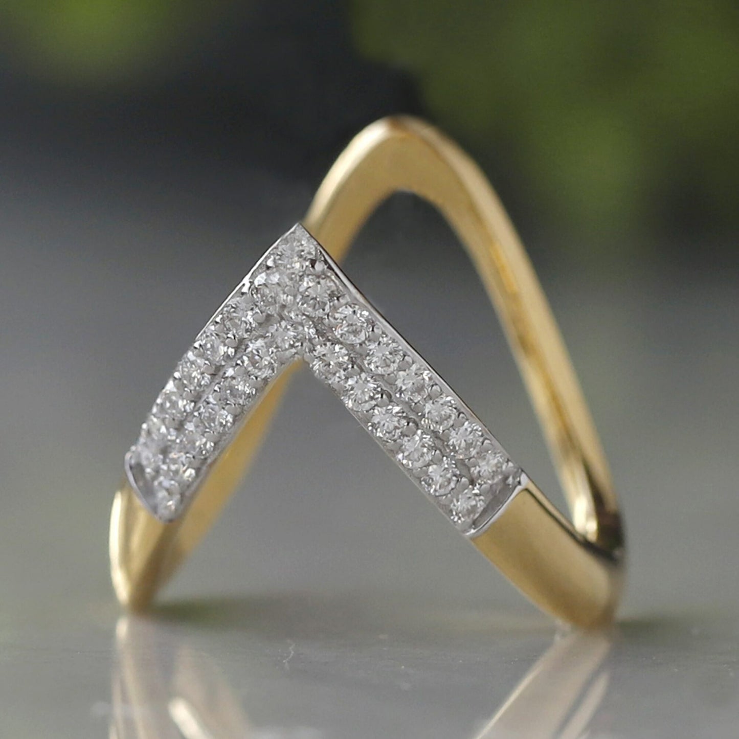 v ring