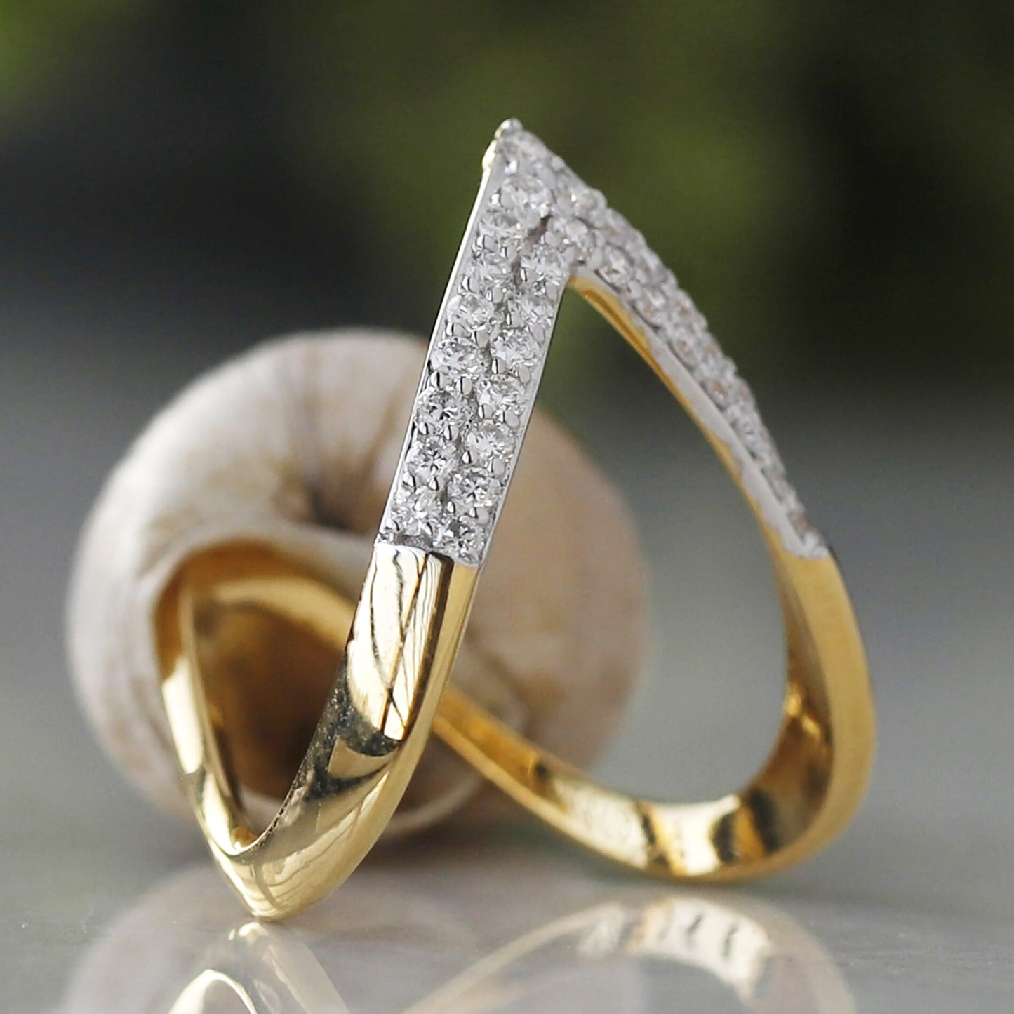 v ring