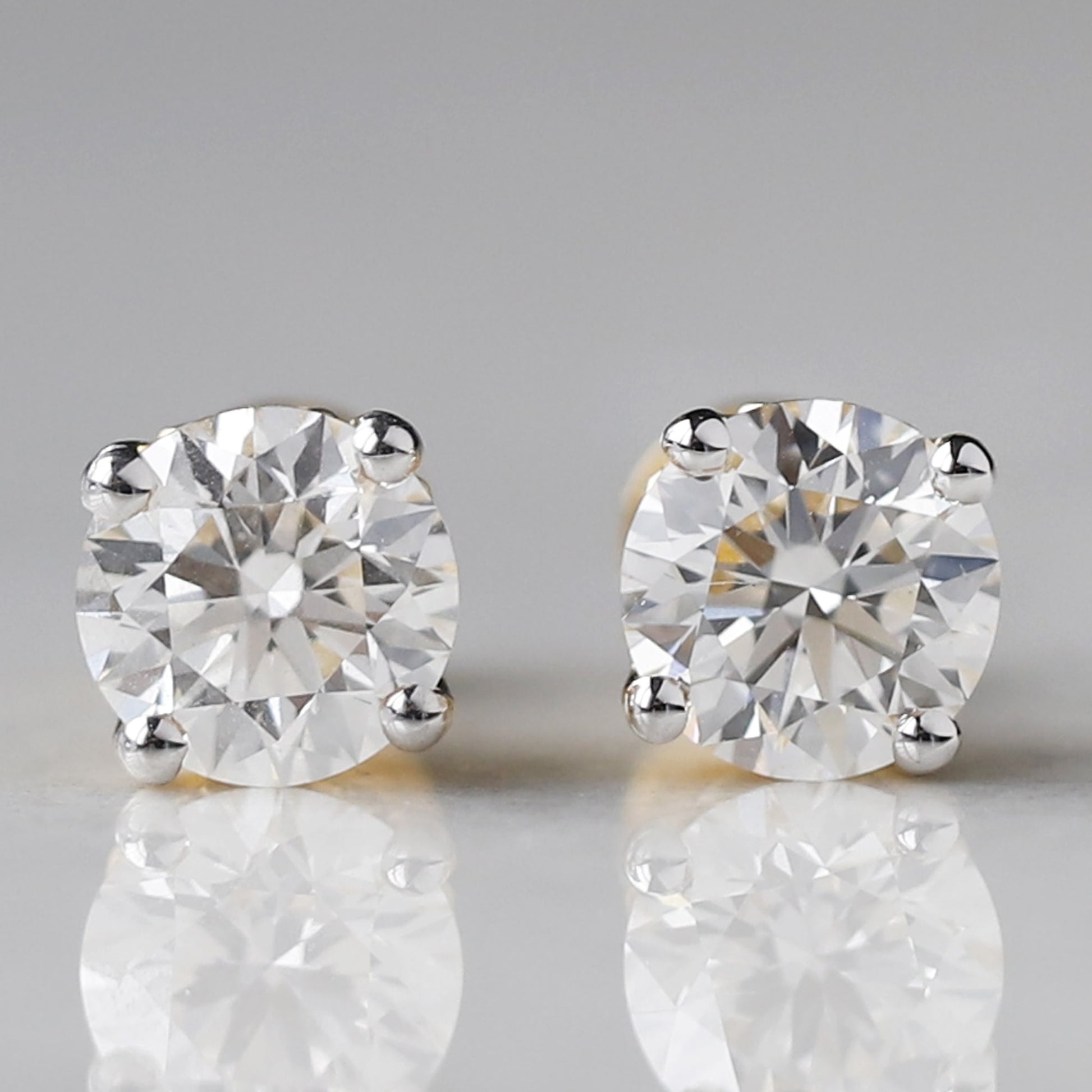 solitaire diamond earrings