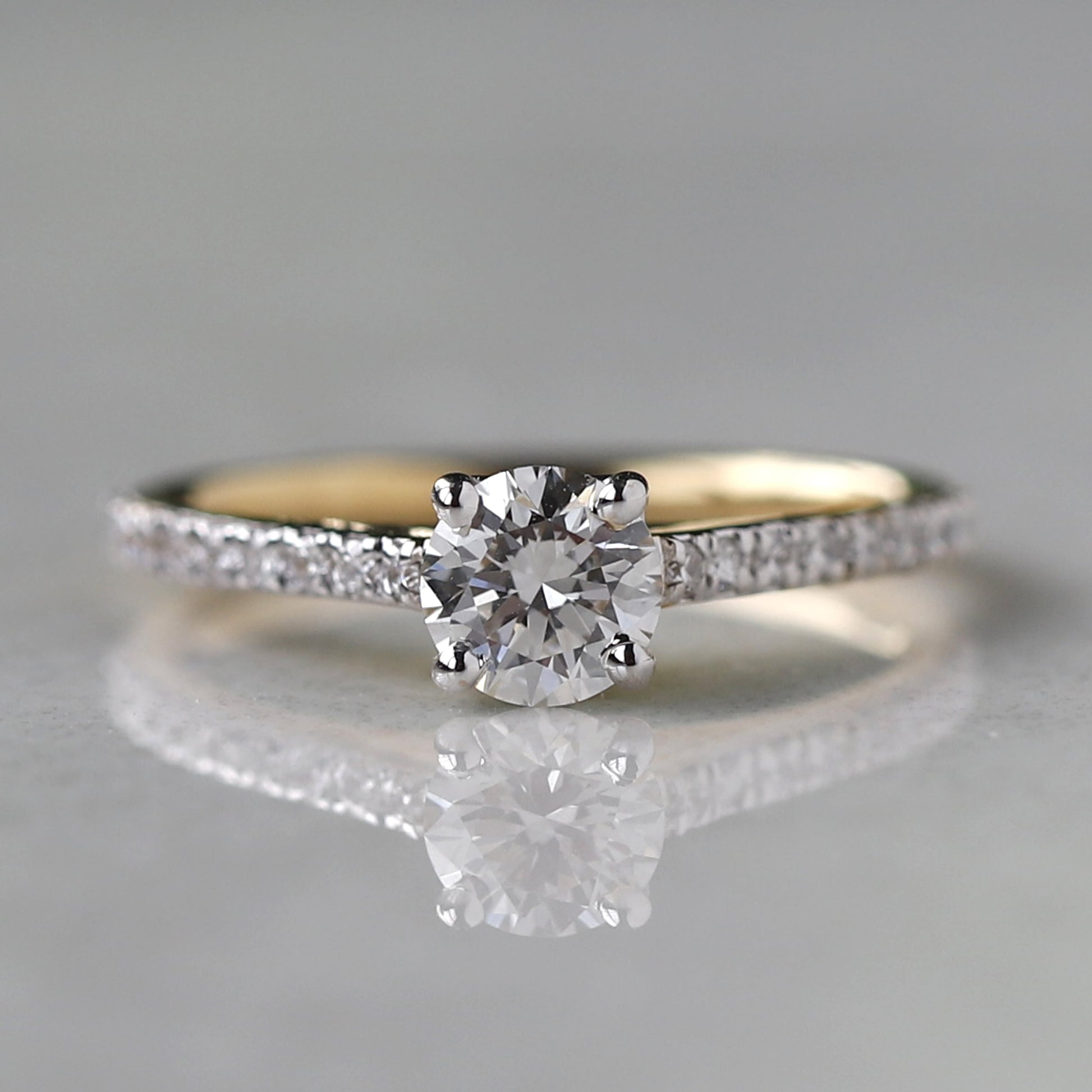 lab grown diamonds engagement rings
