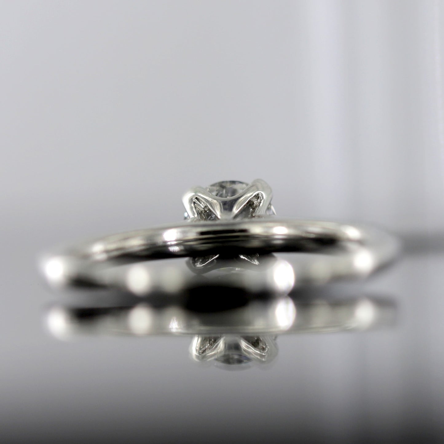 Solitaire Engagement Ring For Her In 18 K White Gold