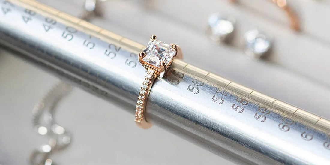 How to Measure Your Engagement Ring Size?