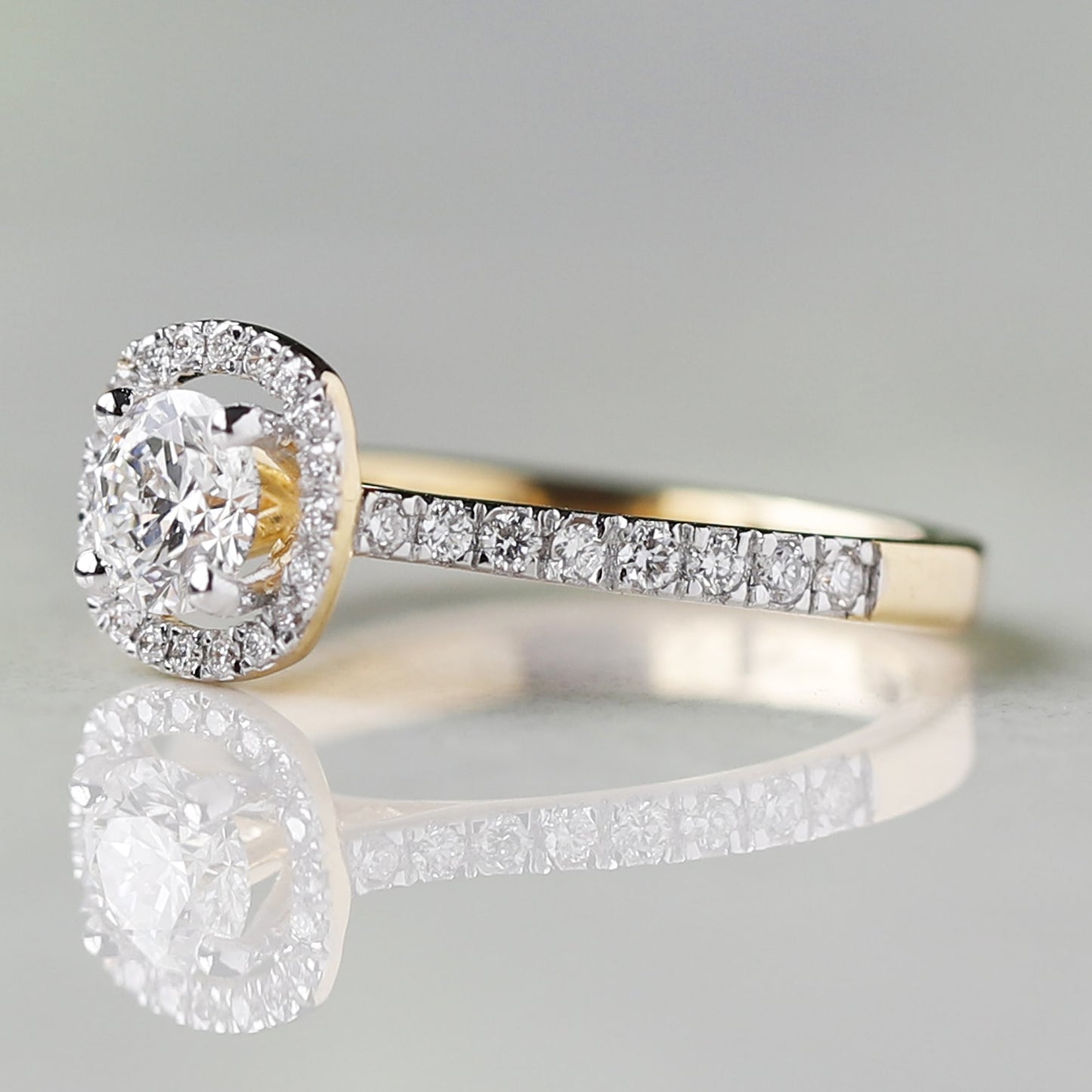 lab grown diamond halo ring