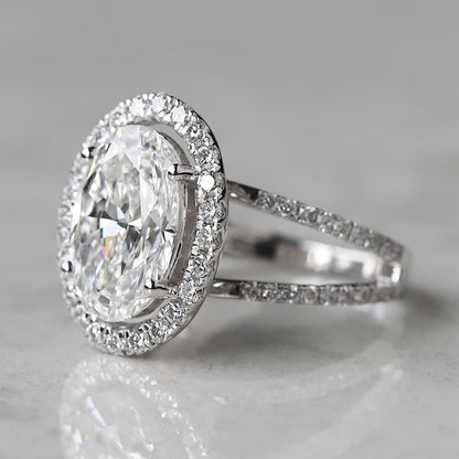 oval diamond halo ring