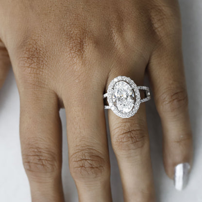 oval diamond halo ring