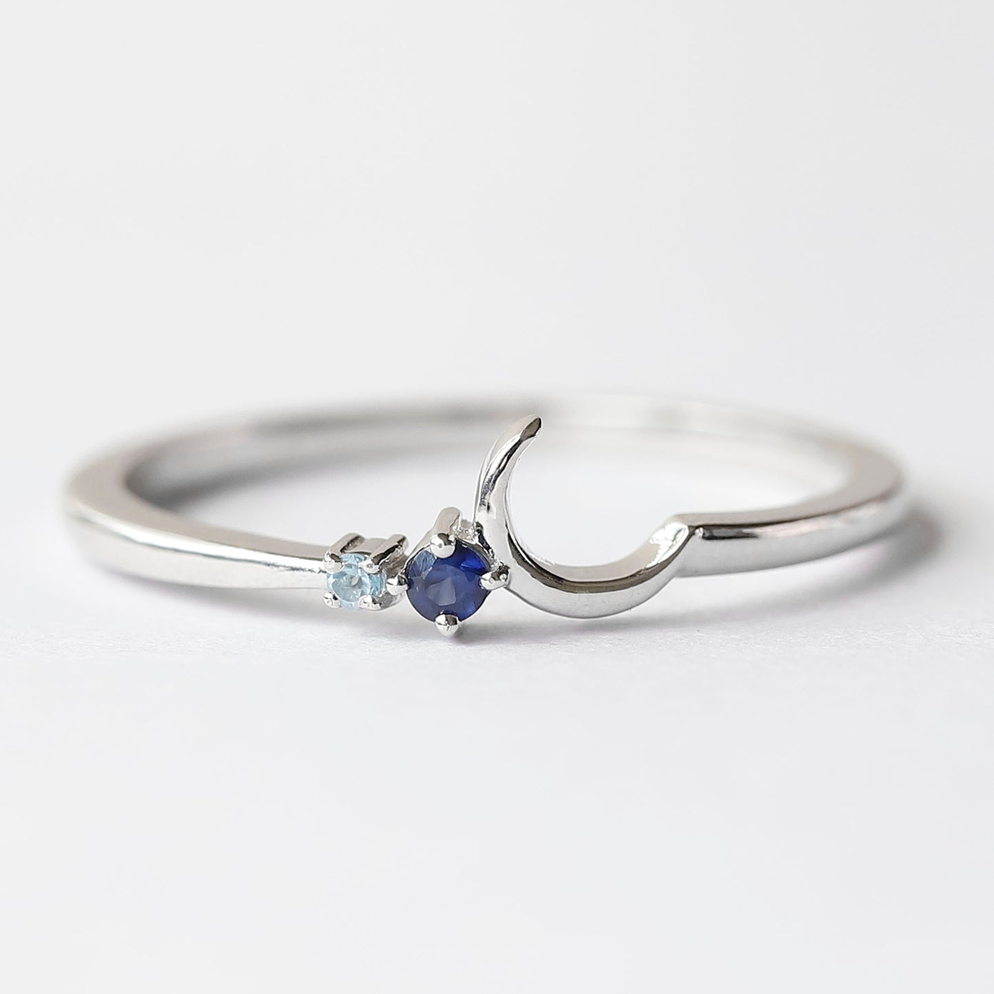 14 k Yellow Gold Moon Ring With Black Diamond At Best Price