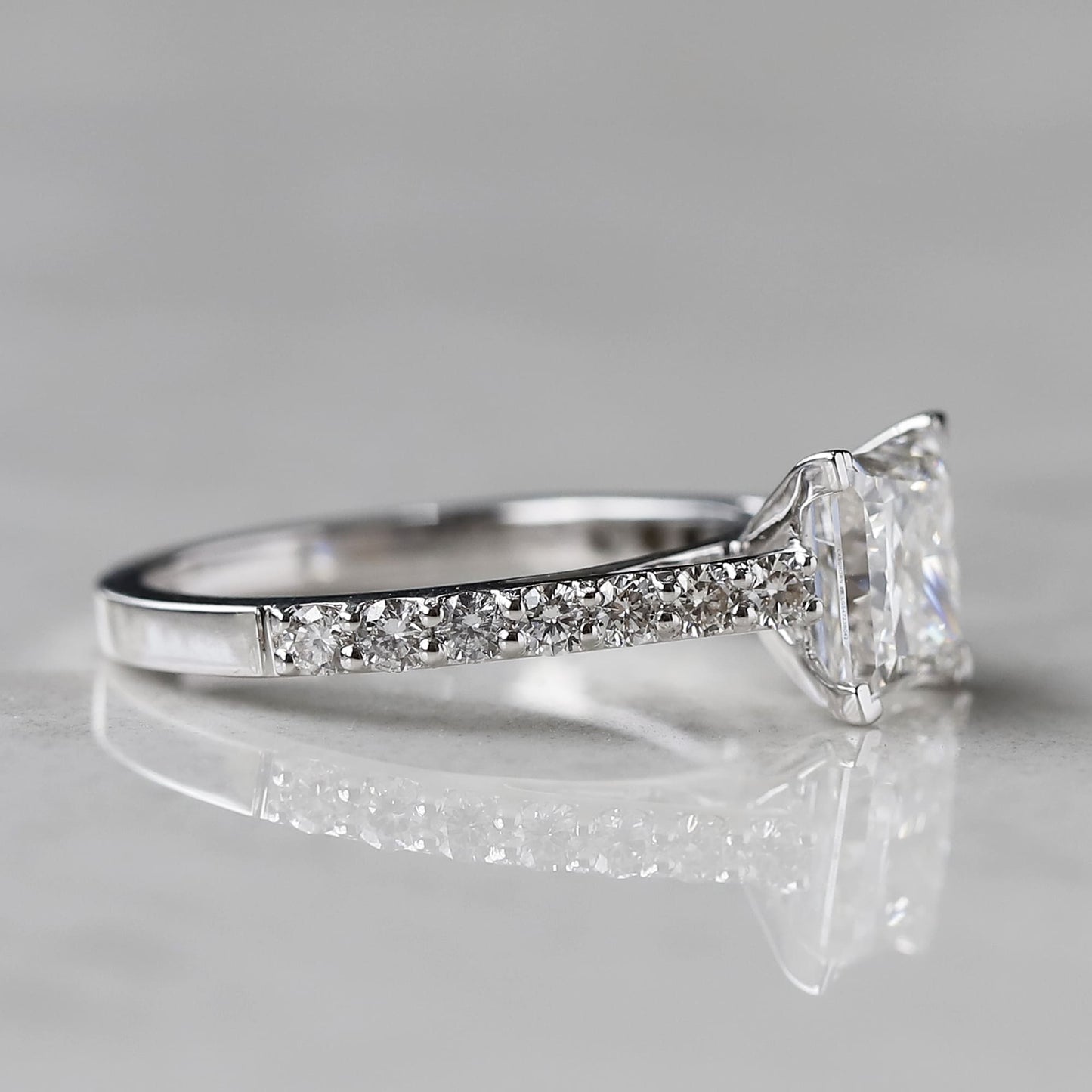 princess cut diamond ring