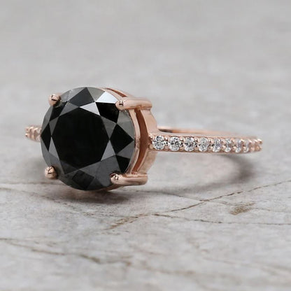 Solitaire Black Diamond engagement ring