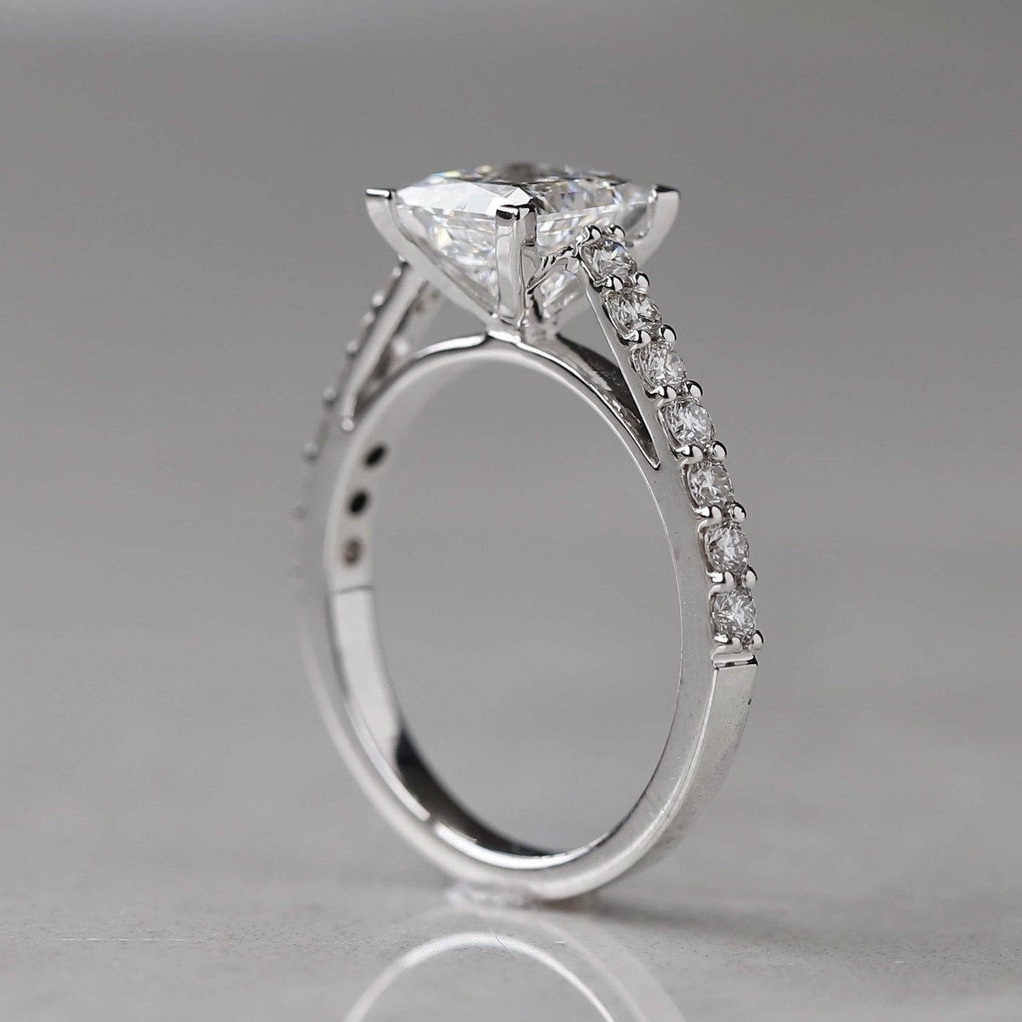 princess cut diamond ring