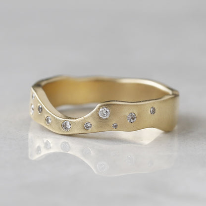 custom wedding band