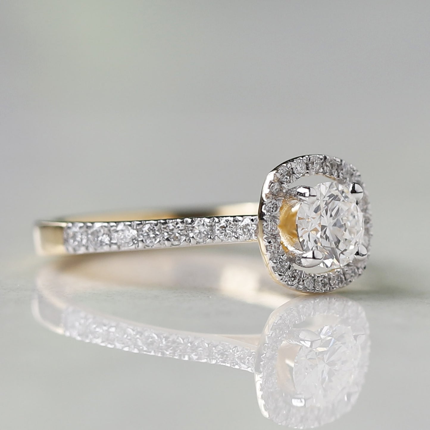 lab grown diamond halo ring